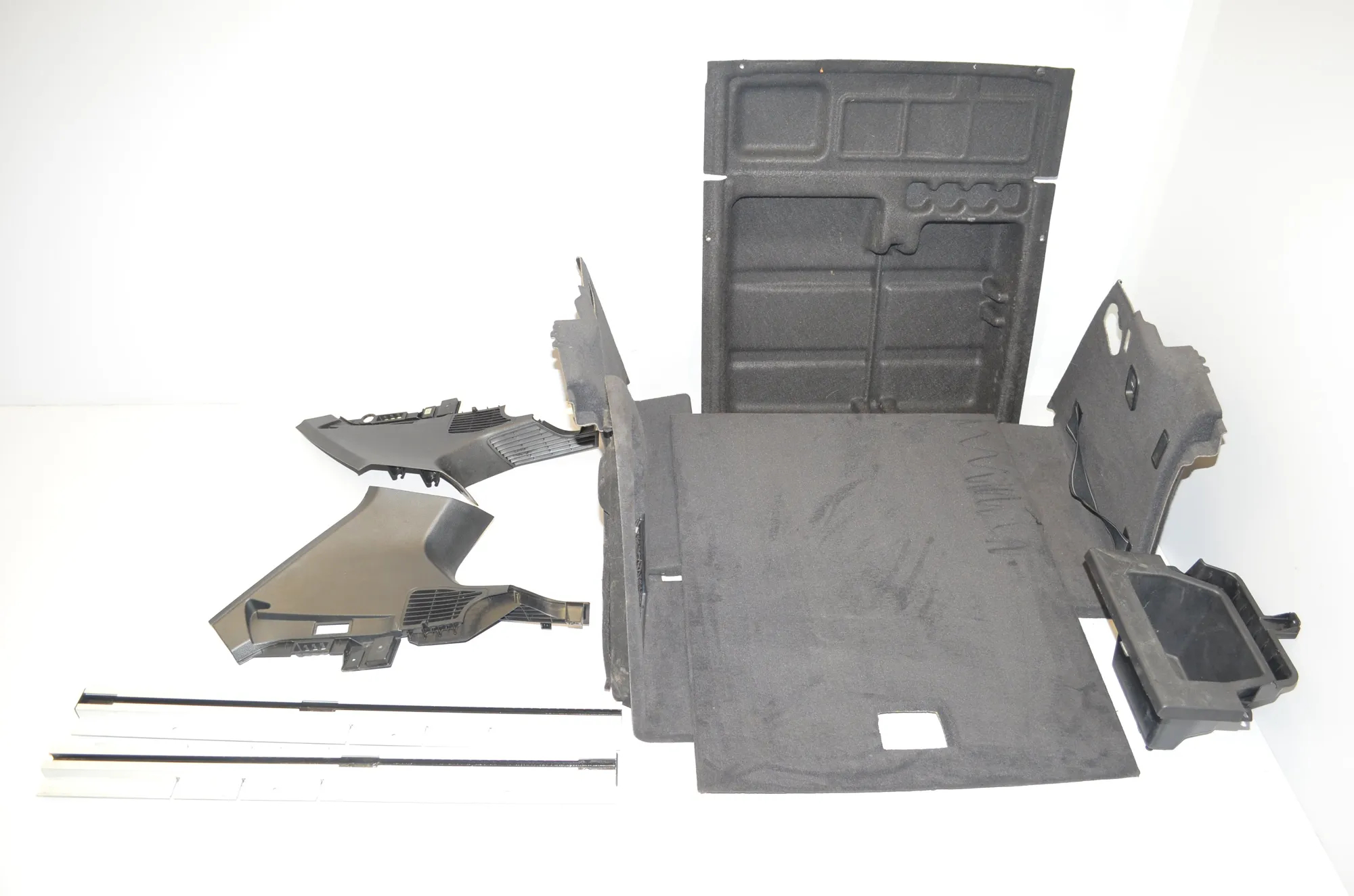 Trunk Trim Kit – OEM 9175120 · BMW X3 (F25) xDrive 35 i 2011
