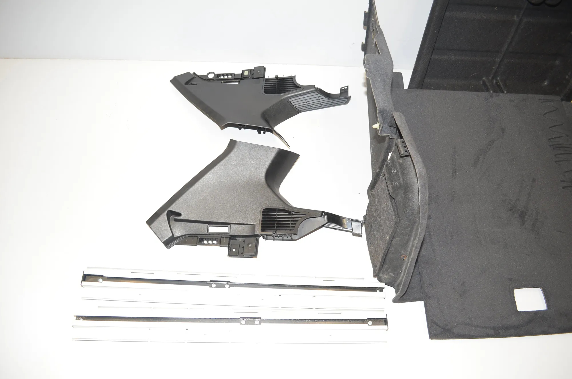 Trunk Trim Kit – OEM 9175120 · BMW X3 (F25) xDrive 35 i 2011 – 5
