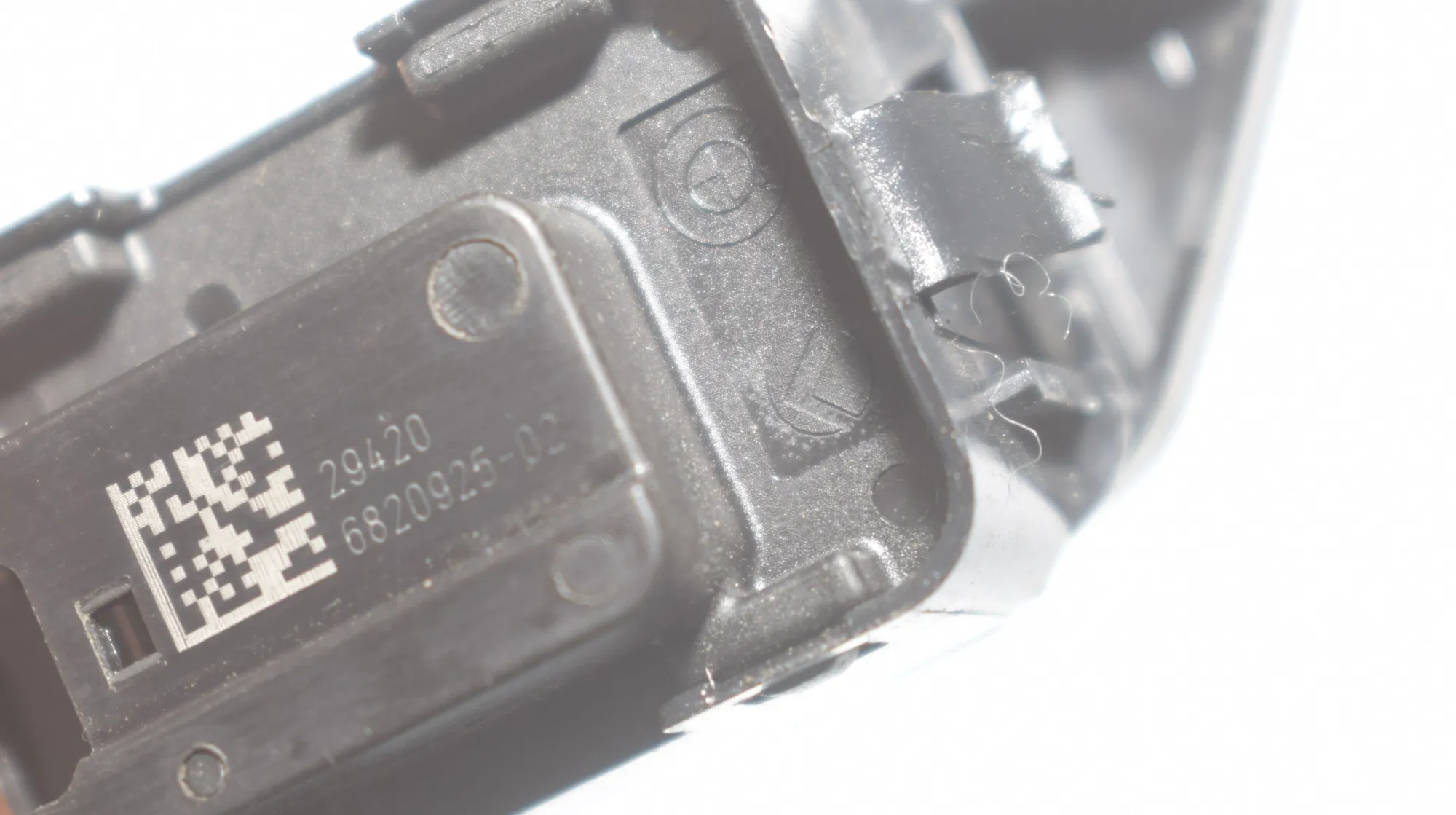 Door unlock/lock buttons – OEM 6820925 · BMW 3 Touring (G21) (2019 - -) 318 d 2020 – 6