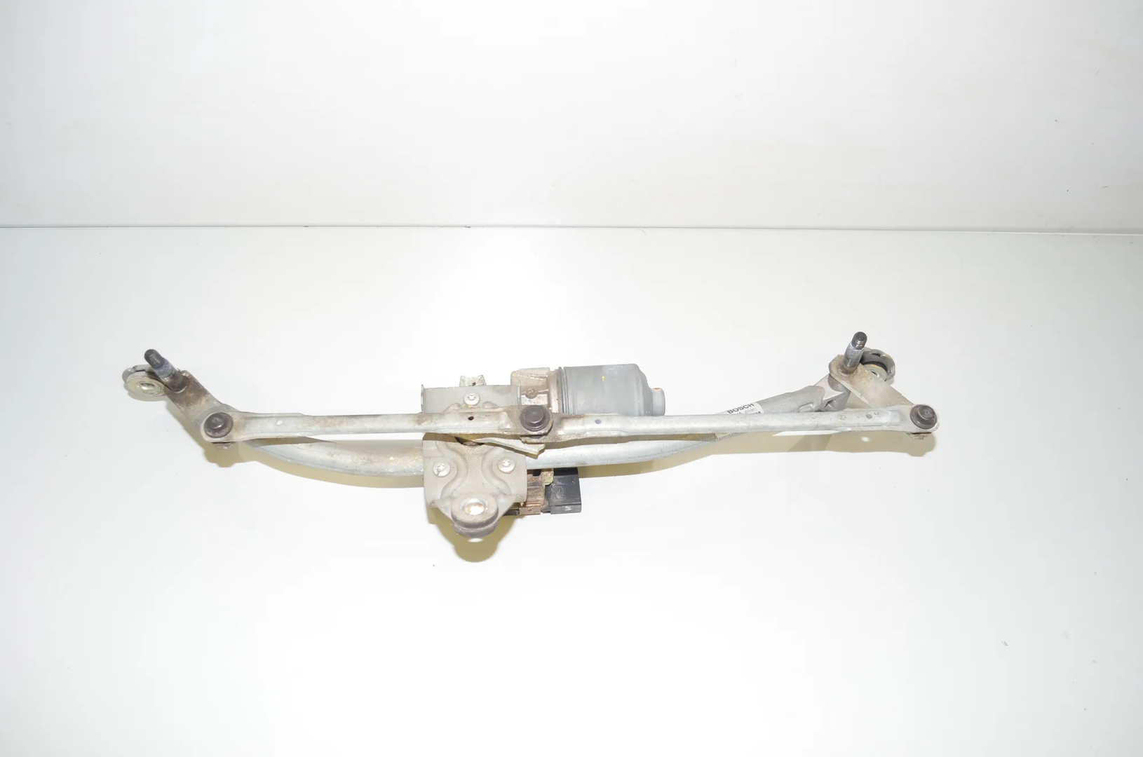 Front Windshield Wiper Mechanism – OEM 7021315 · BMW X3 (F25) xDrive 35 i 2011 – 2