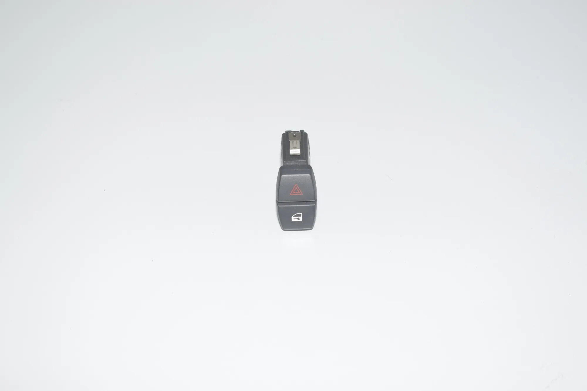 Hazard Button – OEM 9161896 · BMW X3 (F25) xDrive 35 i 2011