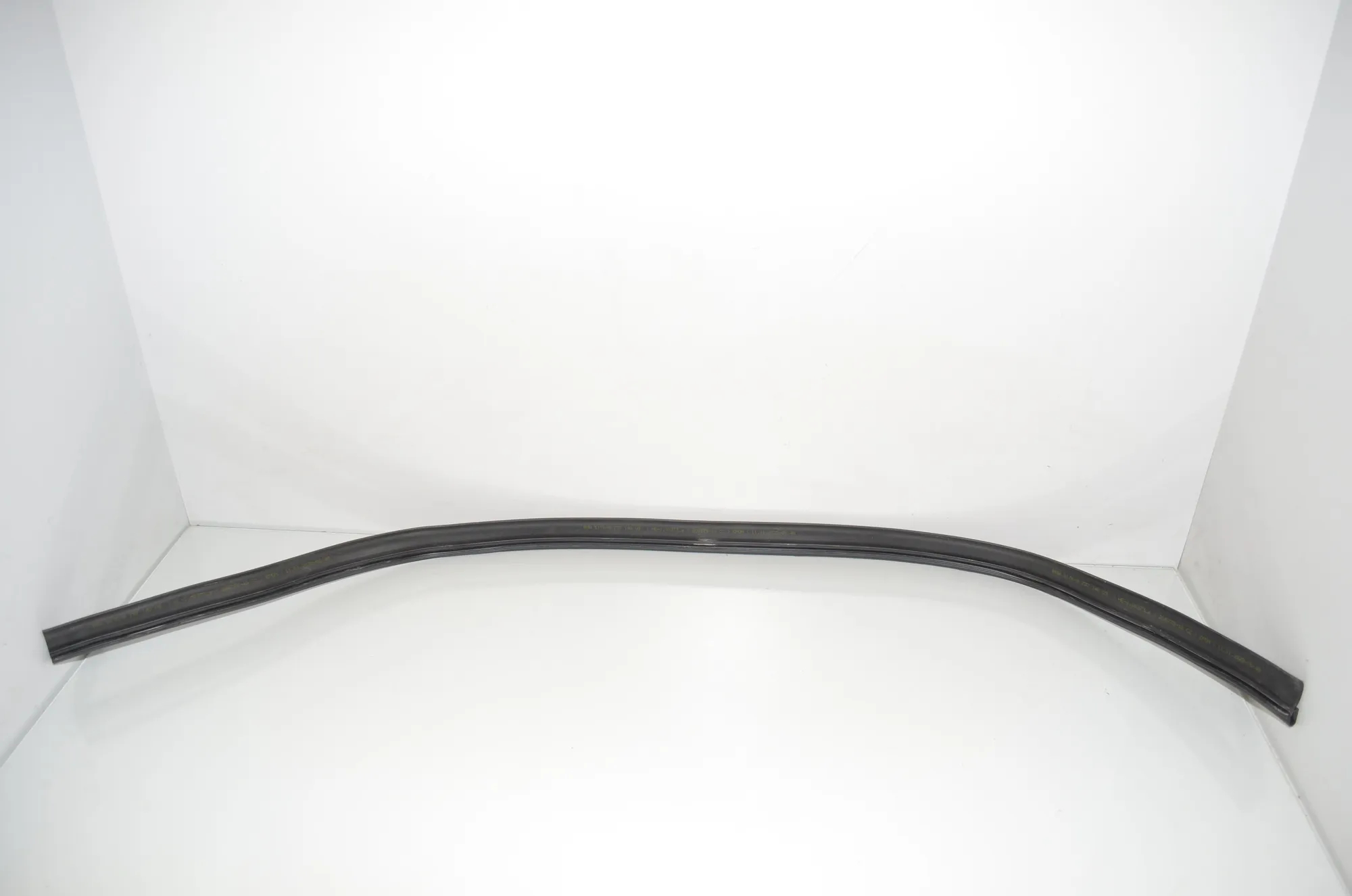 Engine Rubber Seal – OEM 8737140 · BMW 2 Active Tourer (U06) BMW 2 Active Tourer (U06) 218d 2022 – 2