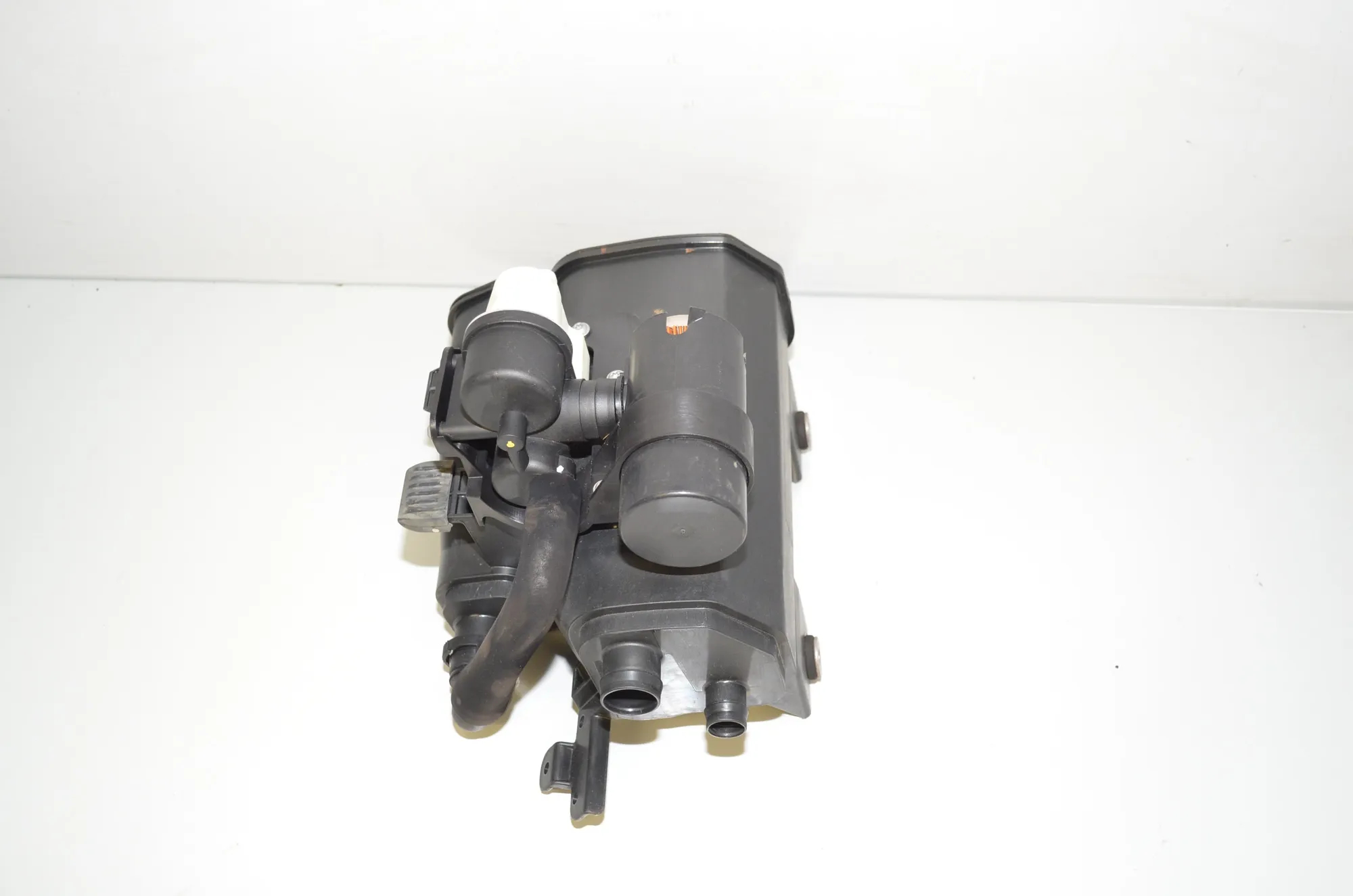 Charcoal Container Filter – OEM 7162365 · BMW X3 (F25) xDrive 35 i 2011 – 2
