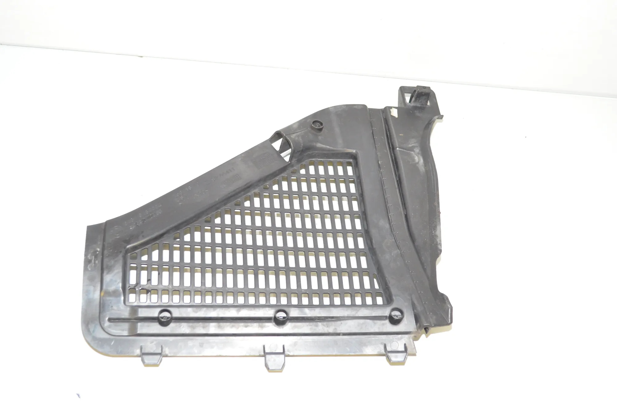 Front Wiper Cowl Trim – OEM 9184004 · BMW X3 (F25) xDrive 35 i 2011 – 3