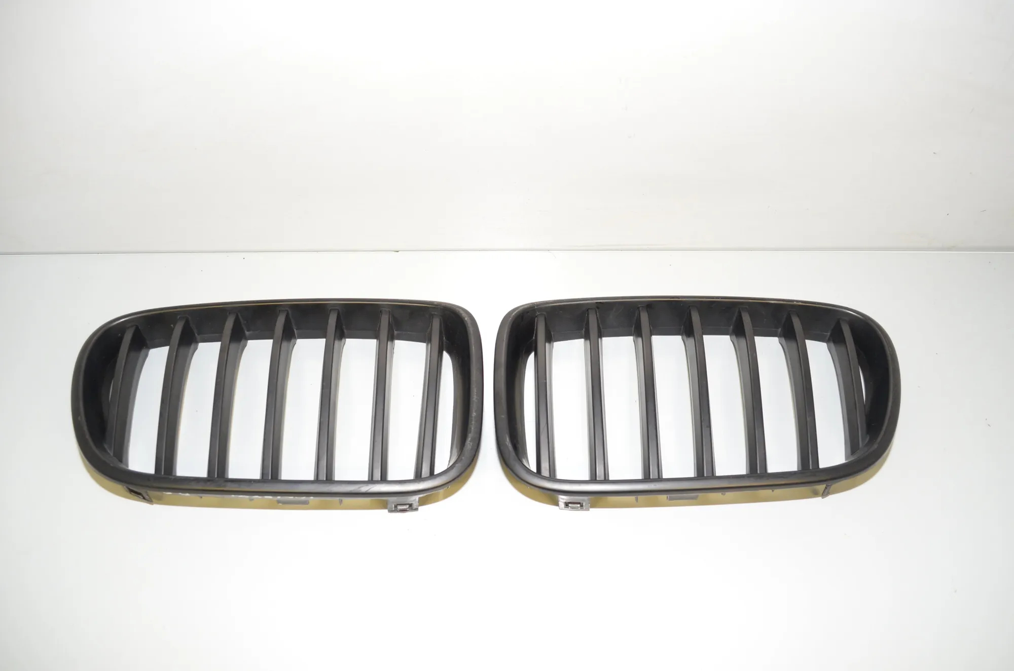 Front Upper Grill – OEM 7237421 · BMW X3 (F25) xDrive 35 i 2011