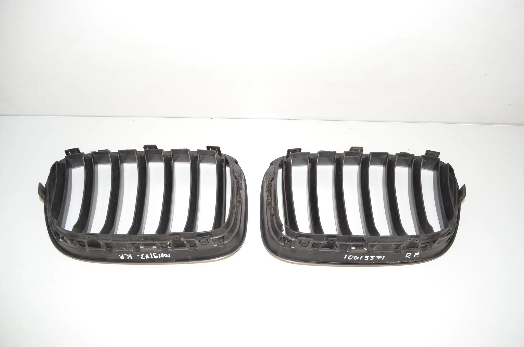 Front Upper Grill – OEM 7237421 · BMW X3 (F25) xDrive 35 i 2011 – 3