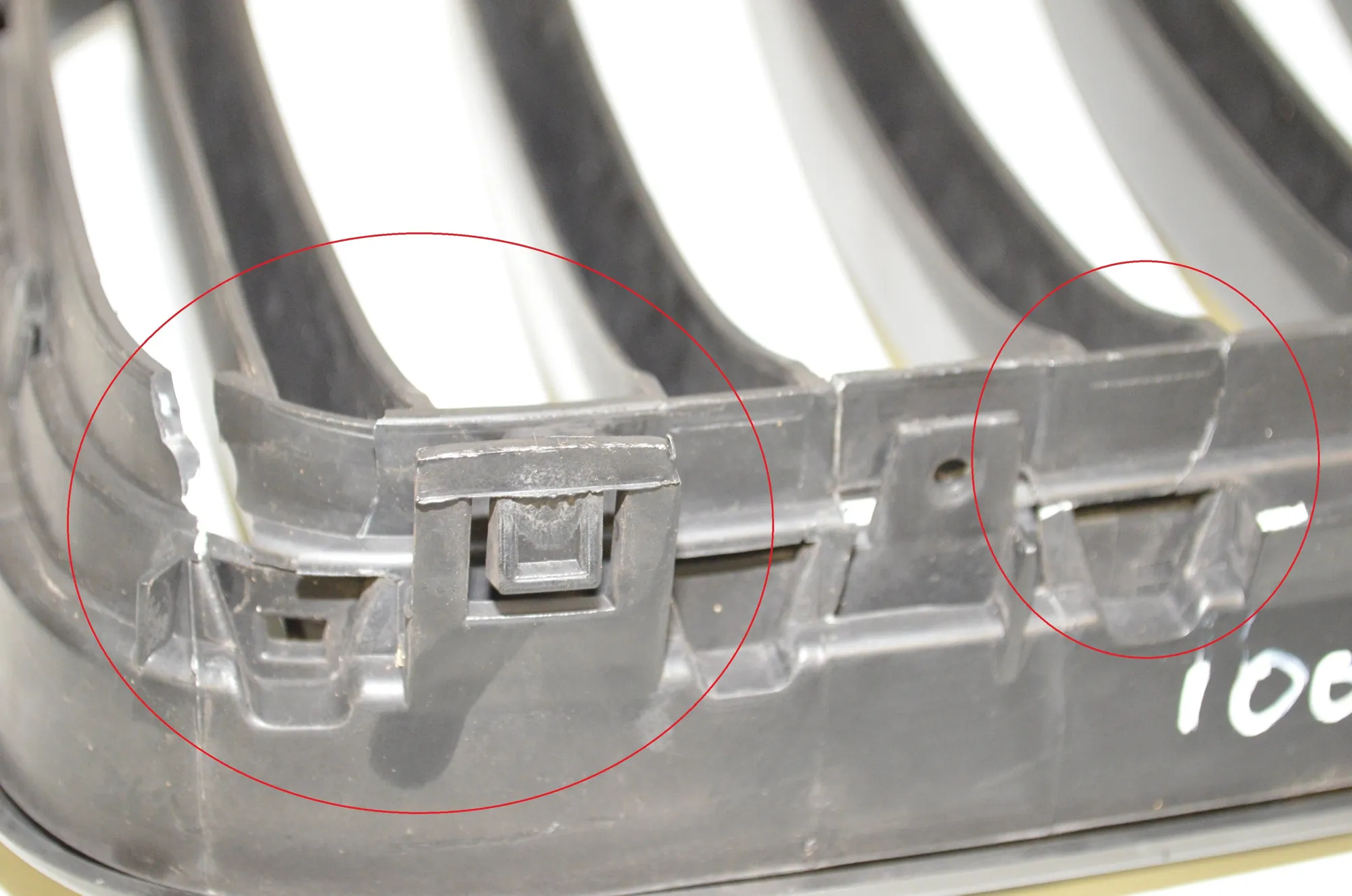 Front Upper Grill – OEM 7237421 · BMW X3 (F25) xDrive 35 i 2011 – 4