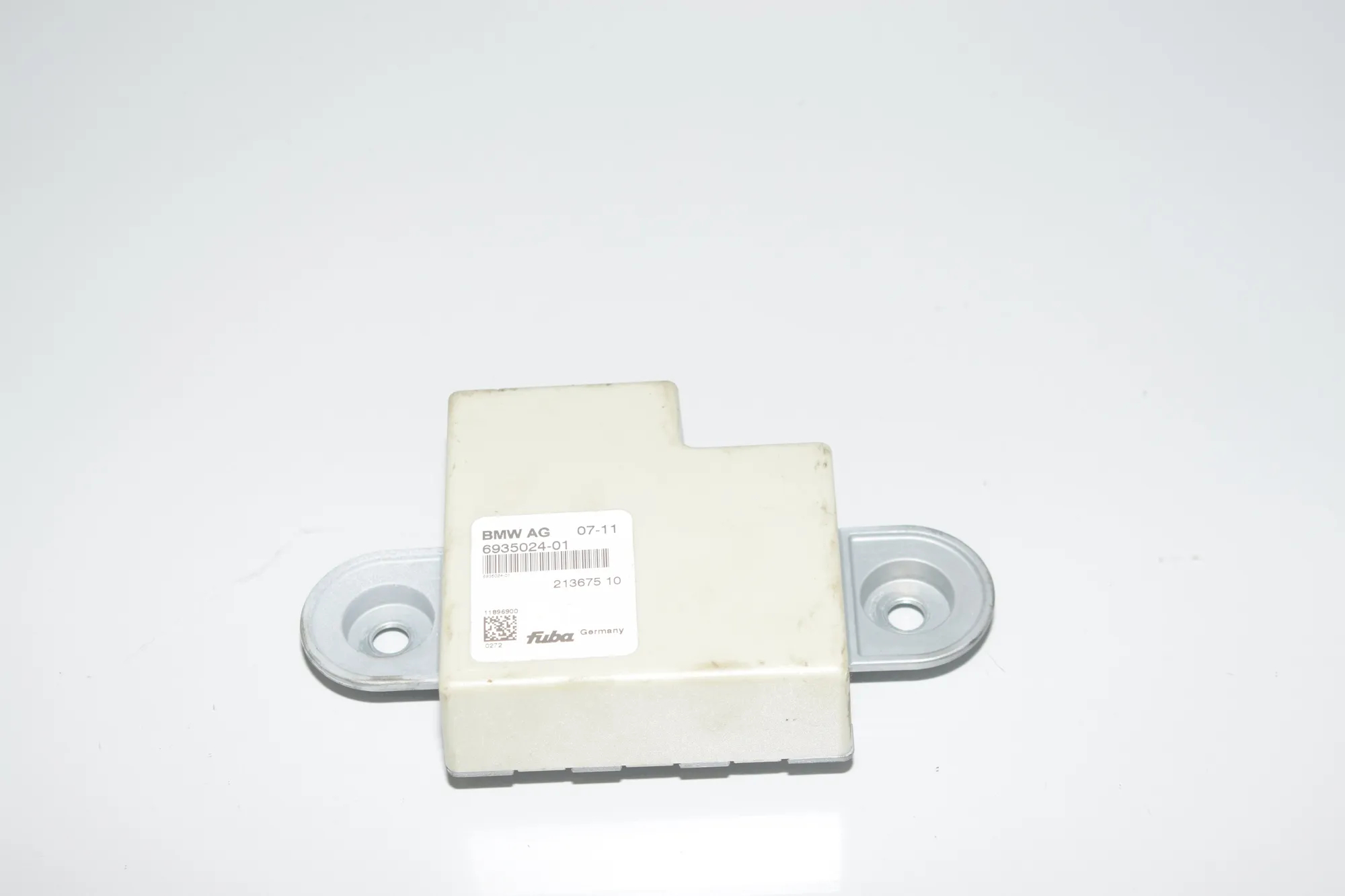 Antenna Amplifier – OEM 6935024 · BMW X3 (F25) xDrive 35 i 2011