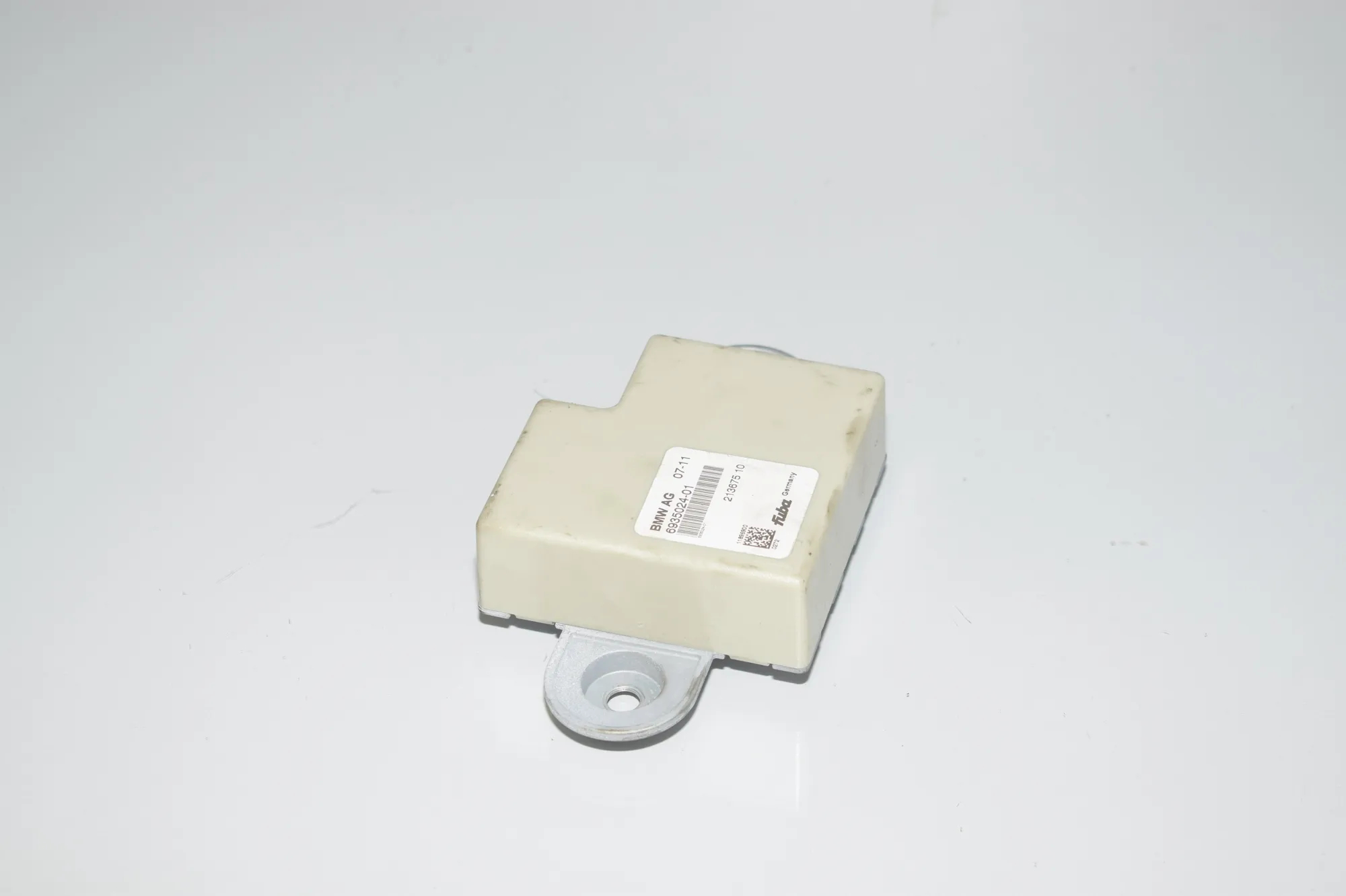 Antenna Amplifier – OEM 6935024 · BMW X3 (F25) xDrive 35 i 2011 – 2