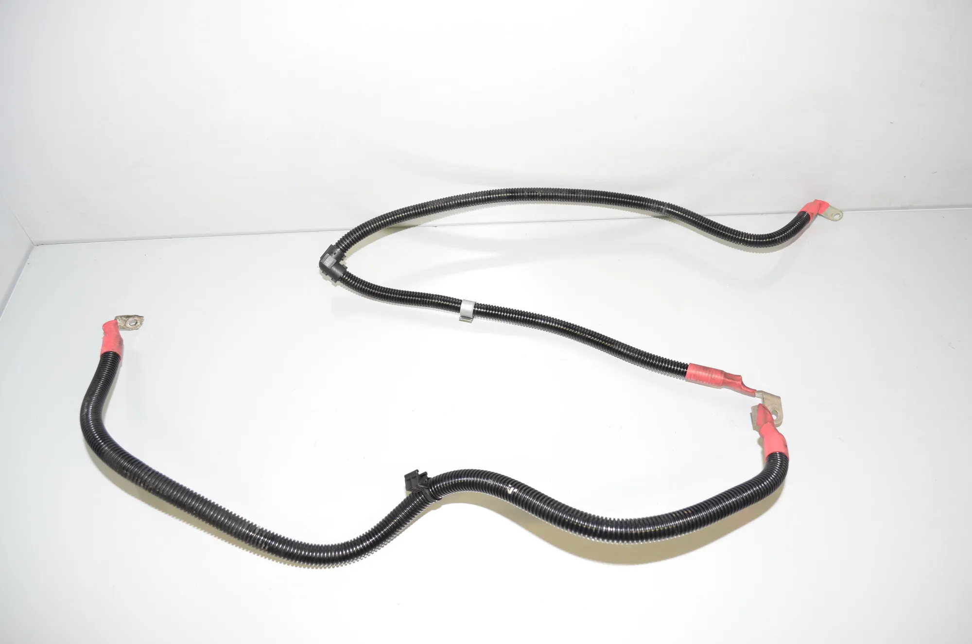 Positive Battery Cable – OEM 8515494 · BMW 5 Touring (F11) 530 d 2012