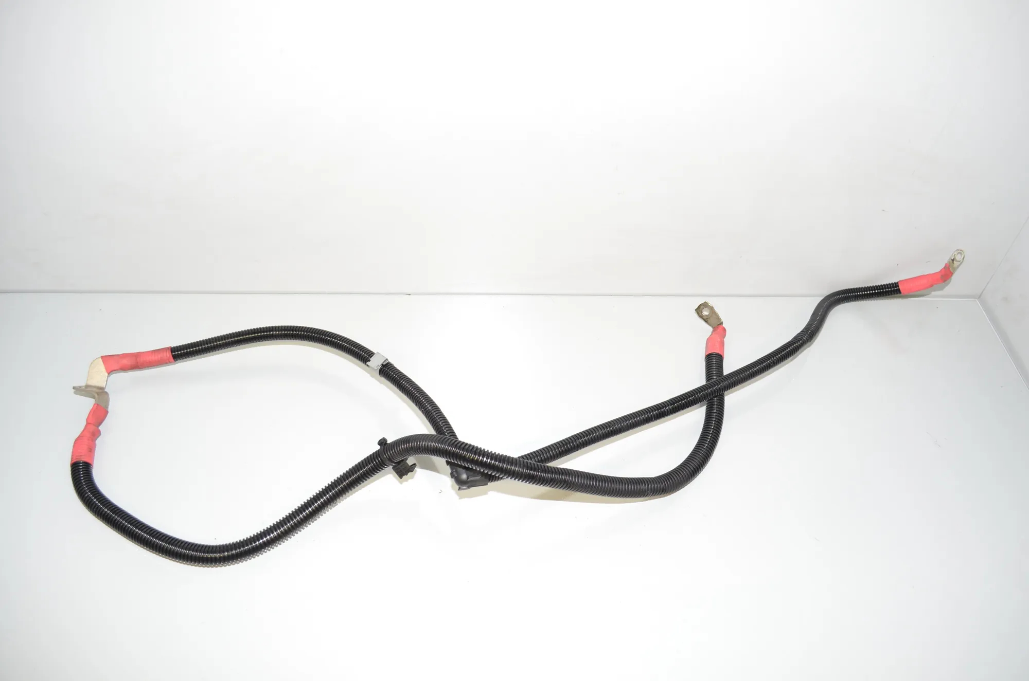 Positive Battery Cable – OEM 8515494 · BMW 5 Touring (F11) 530 d 2012 – 2