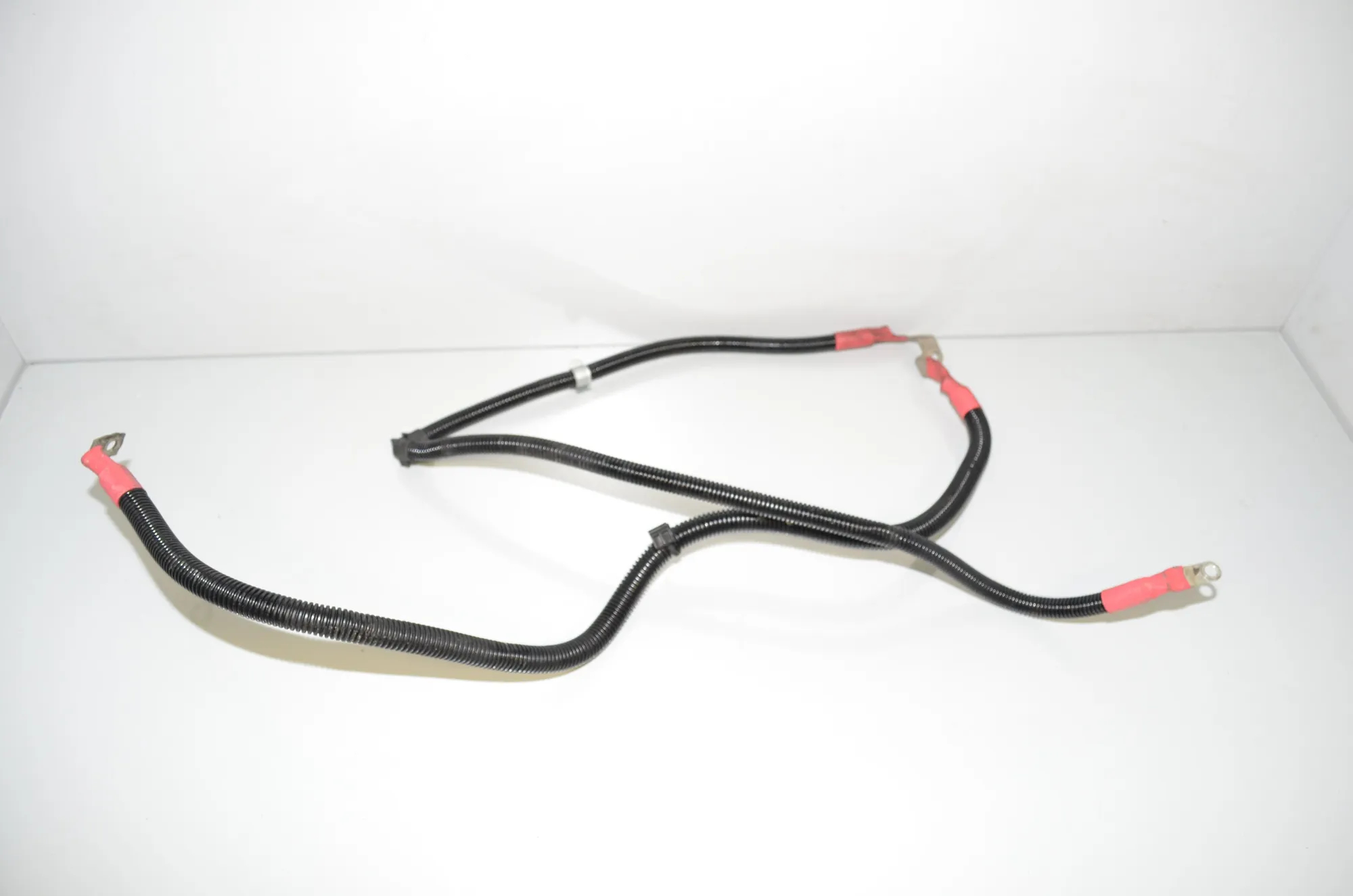 Positive Battery Cable – OEM 8515494 · BMW 5 Touring (F11) 530 d 2012 – 4