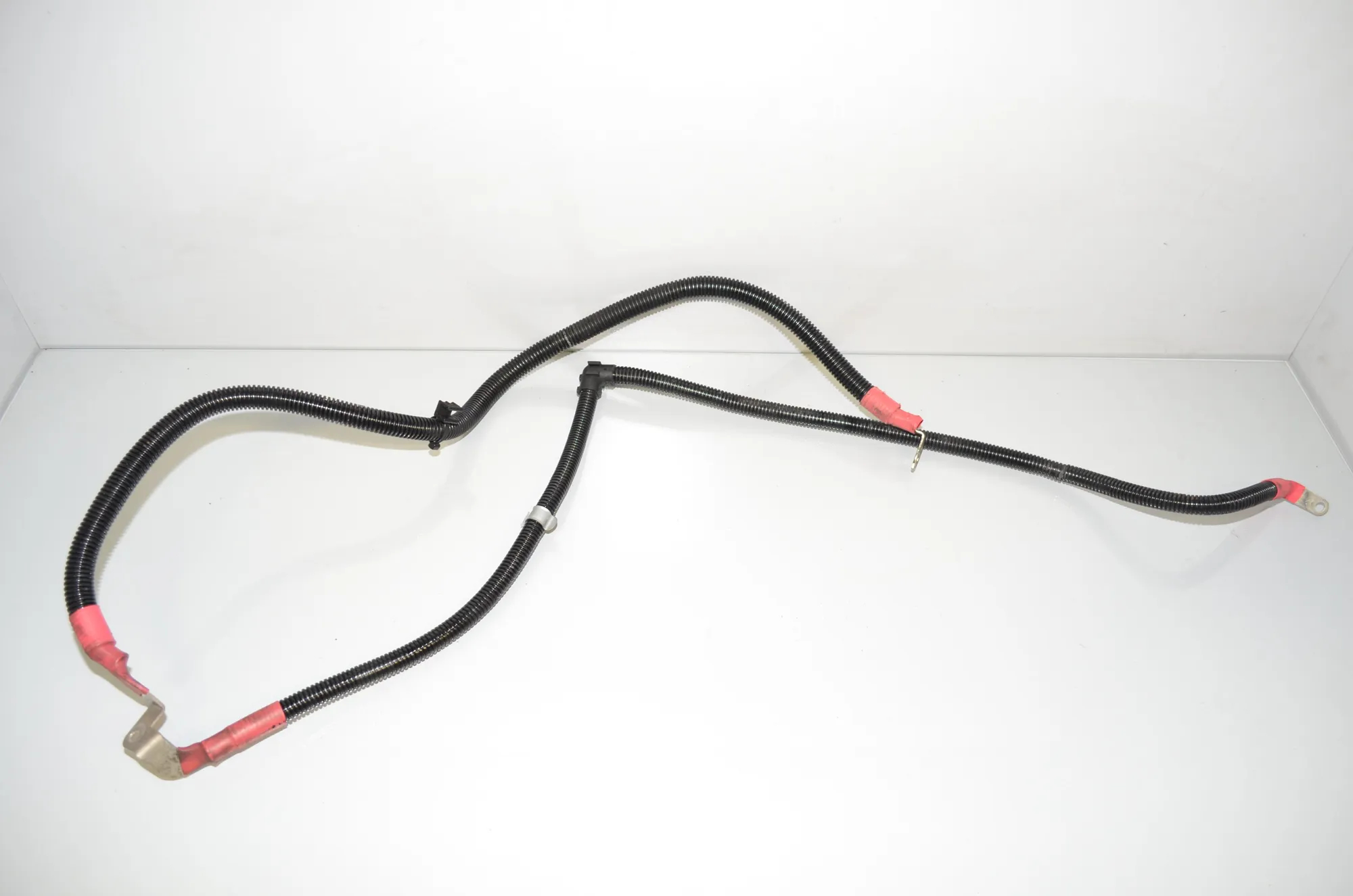 Positive Battery Cable – OEM 8515494 · BMW 5 Touring (F11) 530 d 2012 – 3