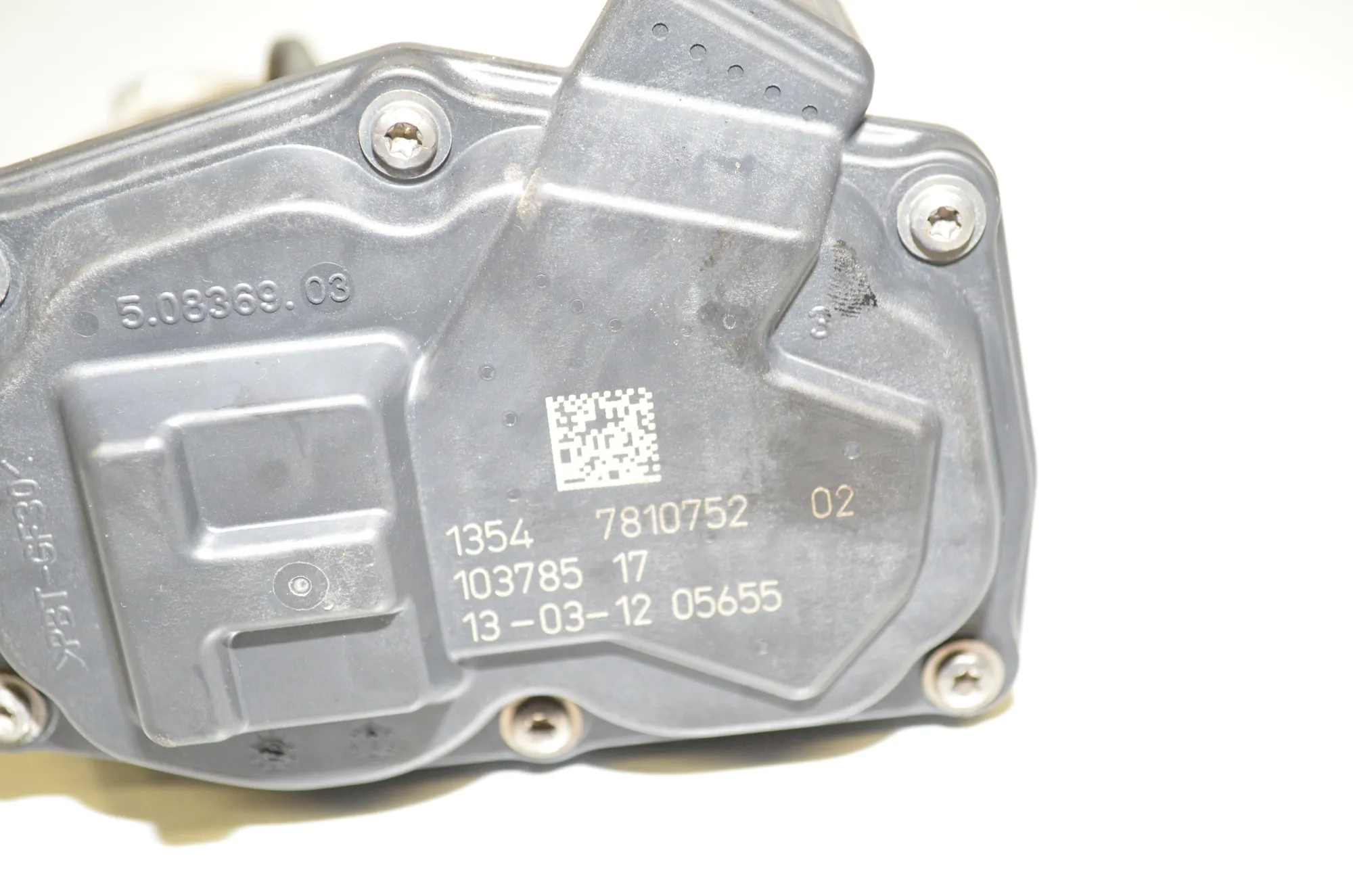 Throttle Body – OEM 7810752 · BMW 5 Touring (F11) 530 d 2012 – 4