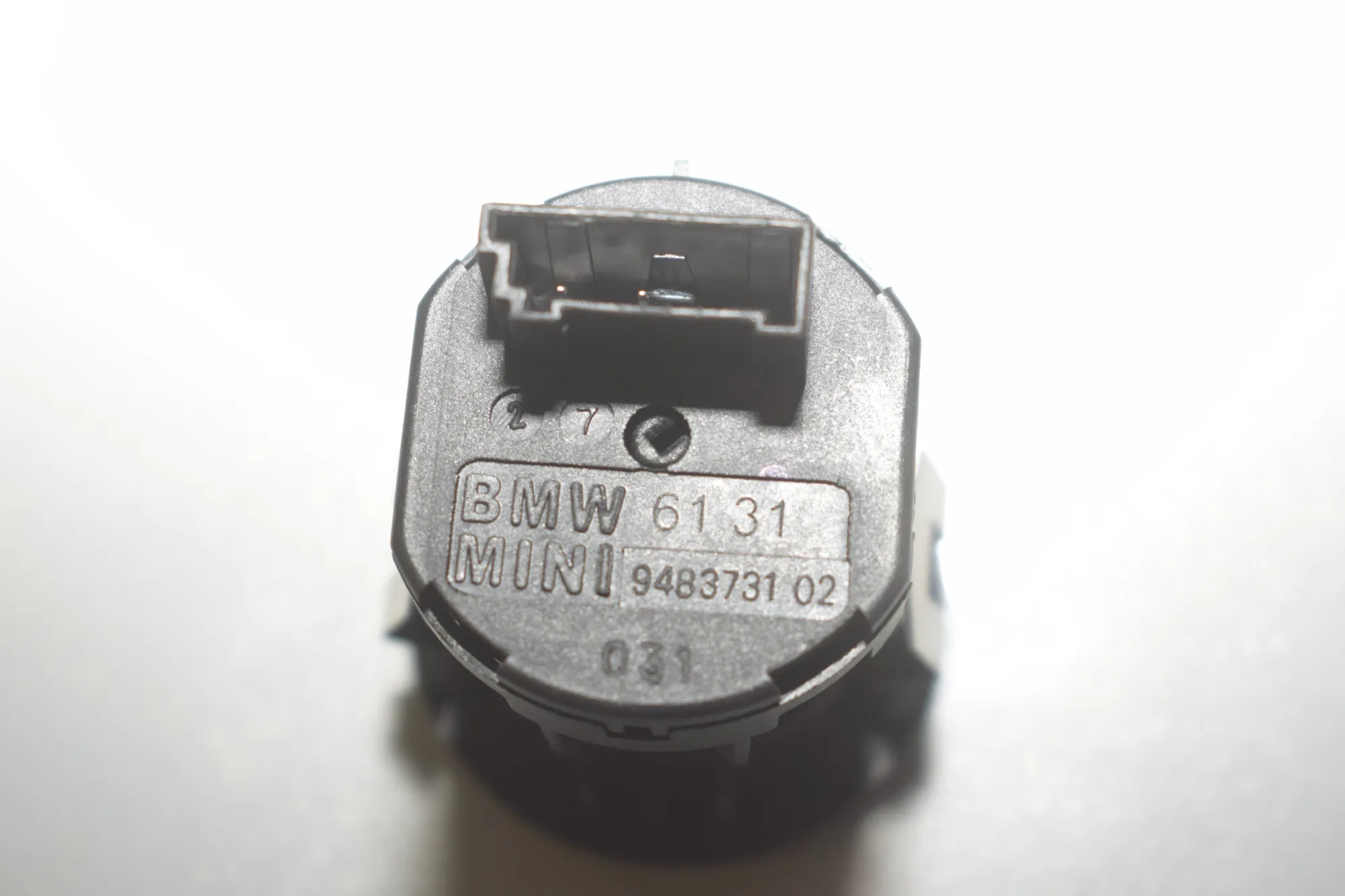 SRS Switch – OEM 9483731 · BMW 3 (G20, G28) (2018 - -) 330 e 2021 – 4
