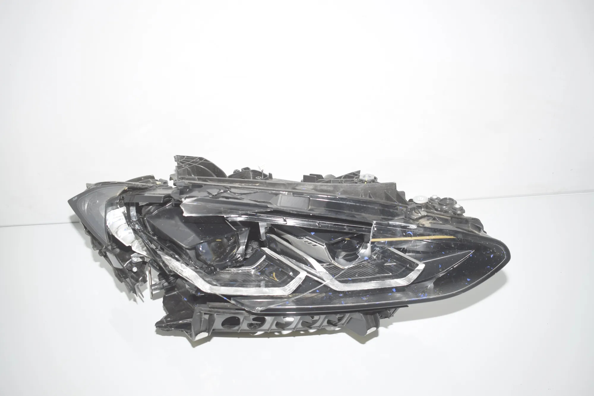 Front Right Headlight – OEM 5A19352 · BMW i4 (G26) BMW i4 (G26) 2022
