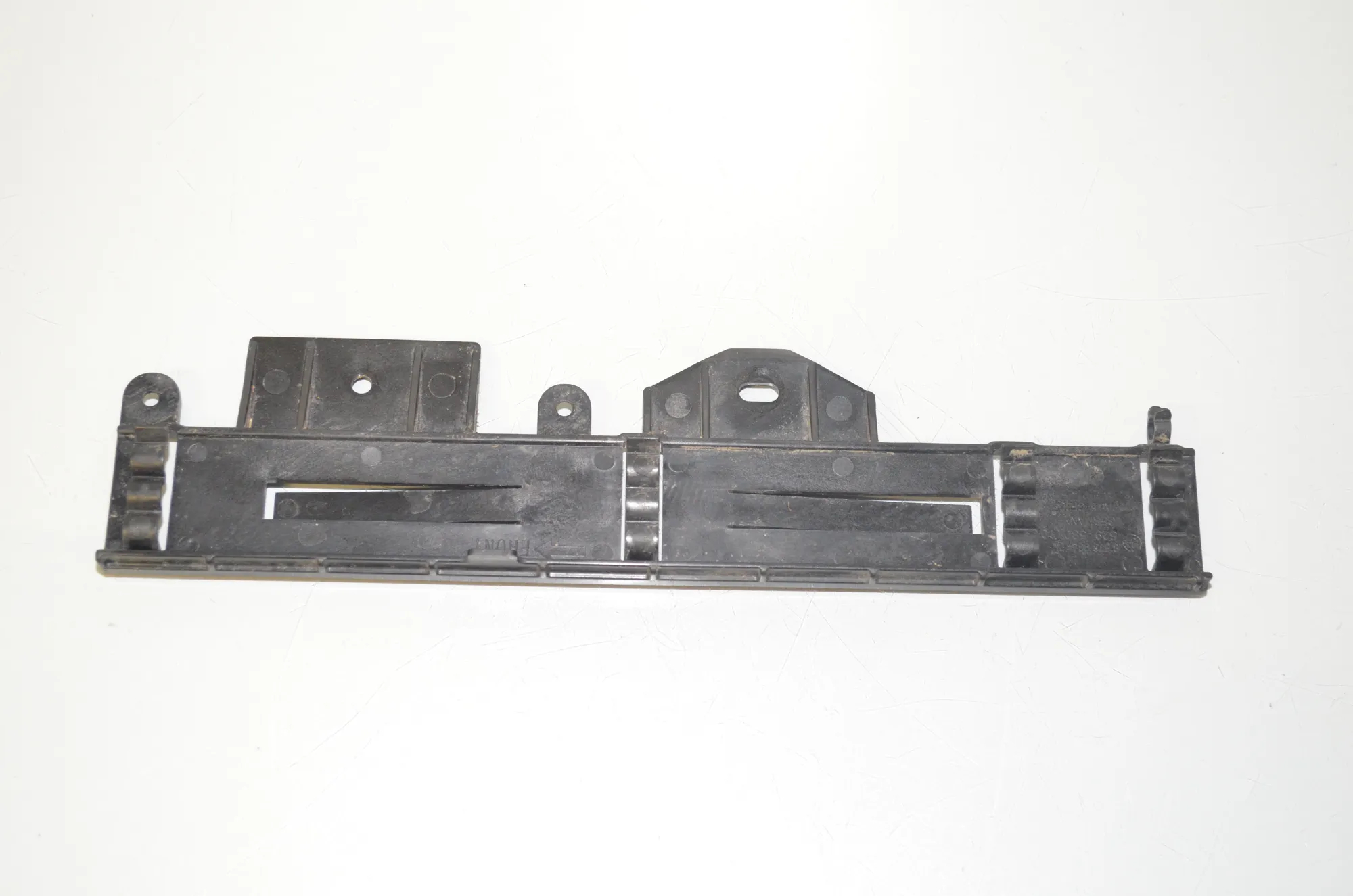 Bracket – OEM 8573934 · BMW 3 Touring (G21) (2019 - -) 318 d 2020 – 2