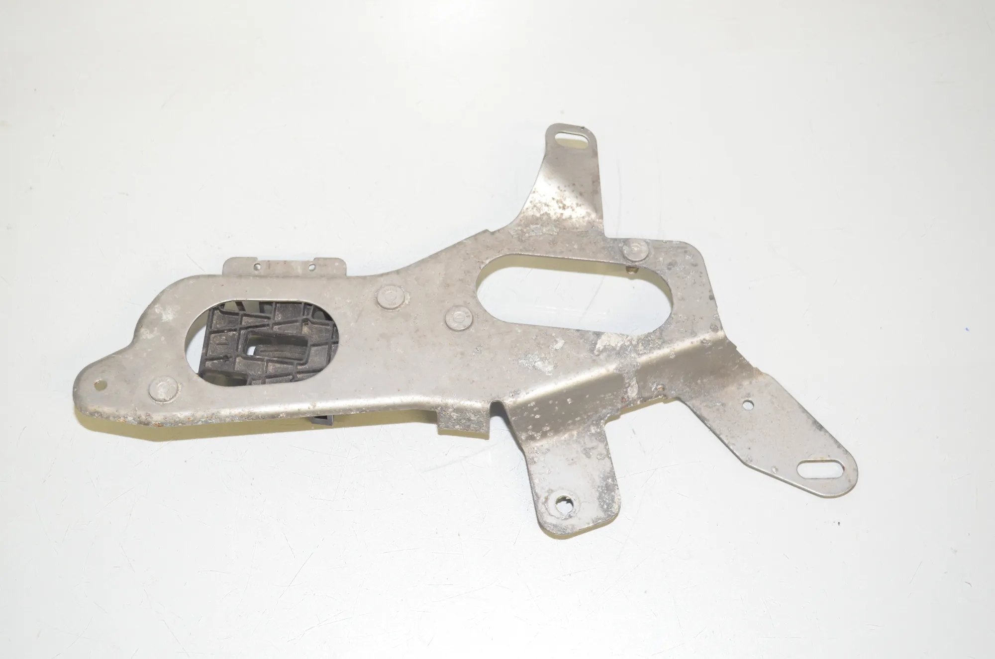 Bracket – OEM 8570053 · BMW 3 Touring (G21) (2019 - -) 318 d 2020
