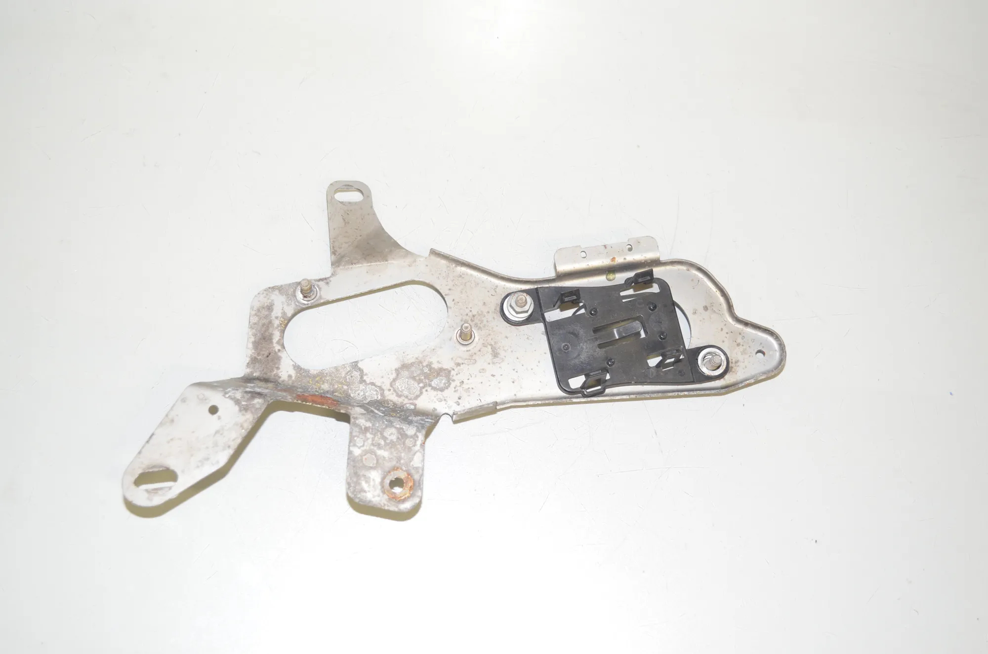 Bracket – OEM 8570053 · BMW 3 Touring (G21) (2019 - -) 318 d 2020 – 3