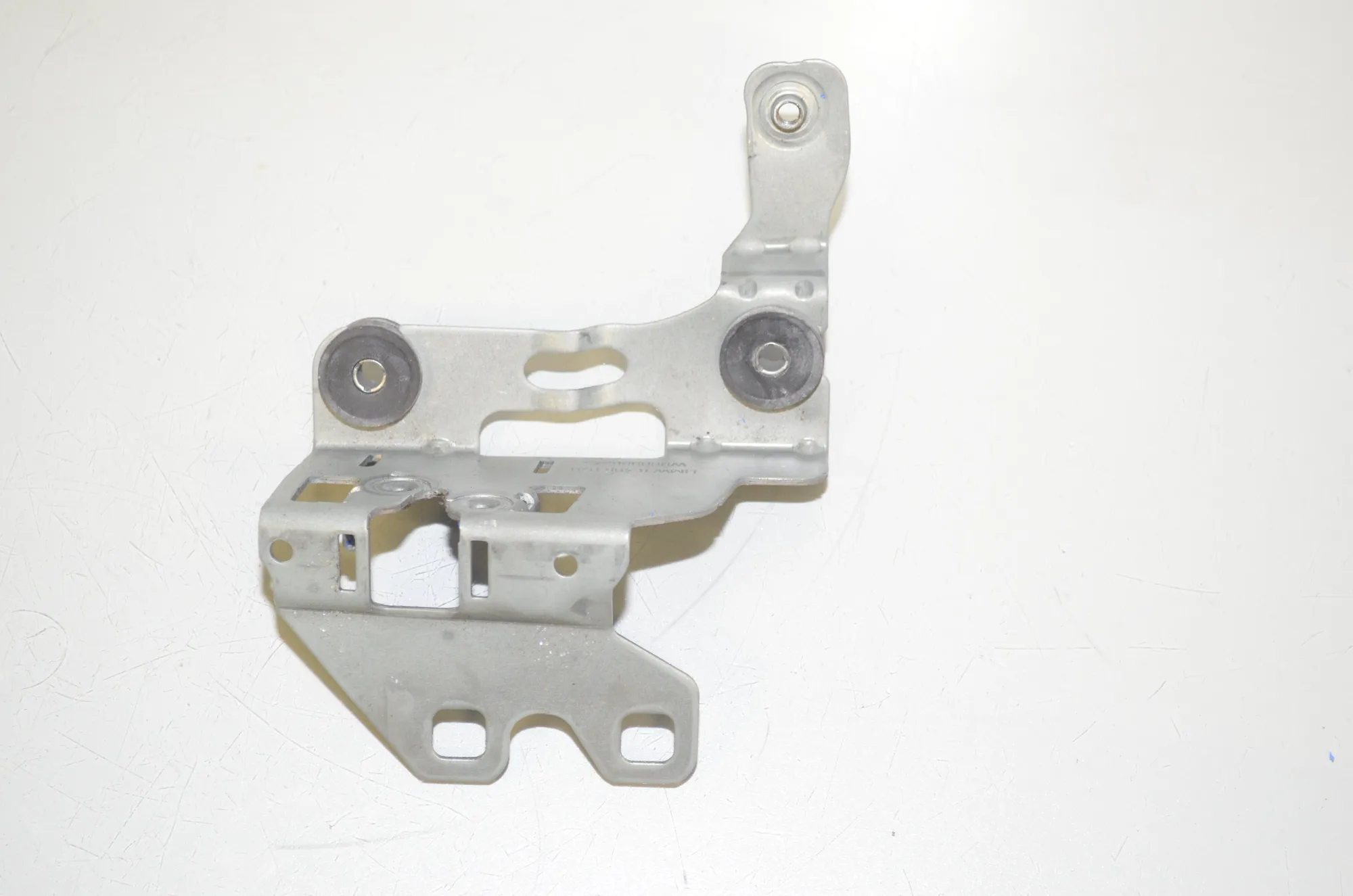 Bracket – OEM 8498979 · BMW 3 Touring (G21) (2019 - -) 318 d 2020 – 2