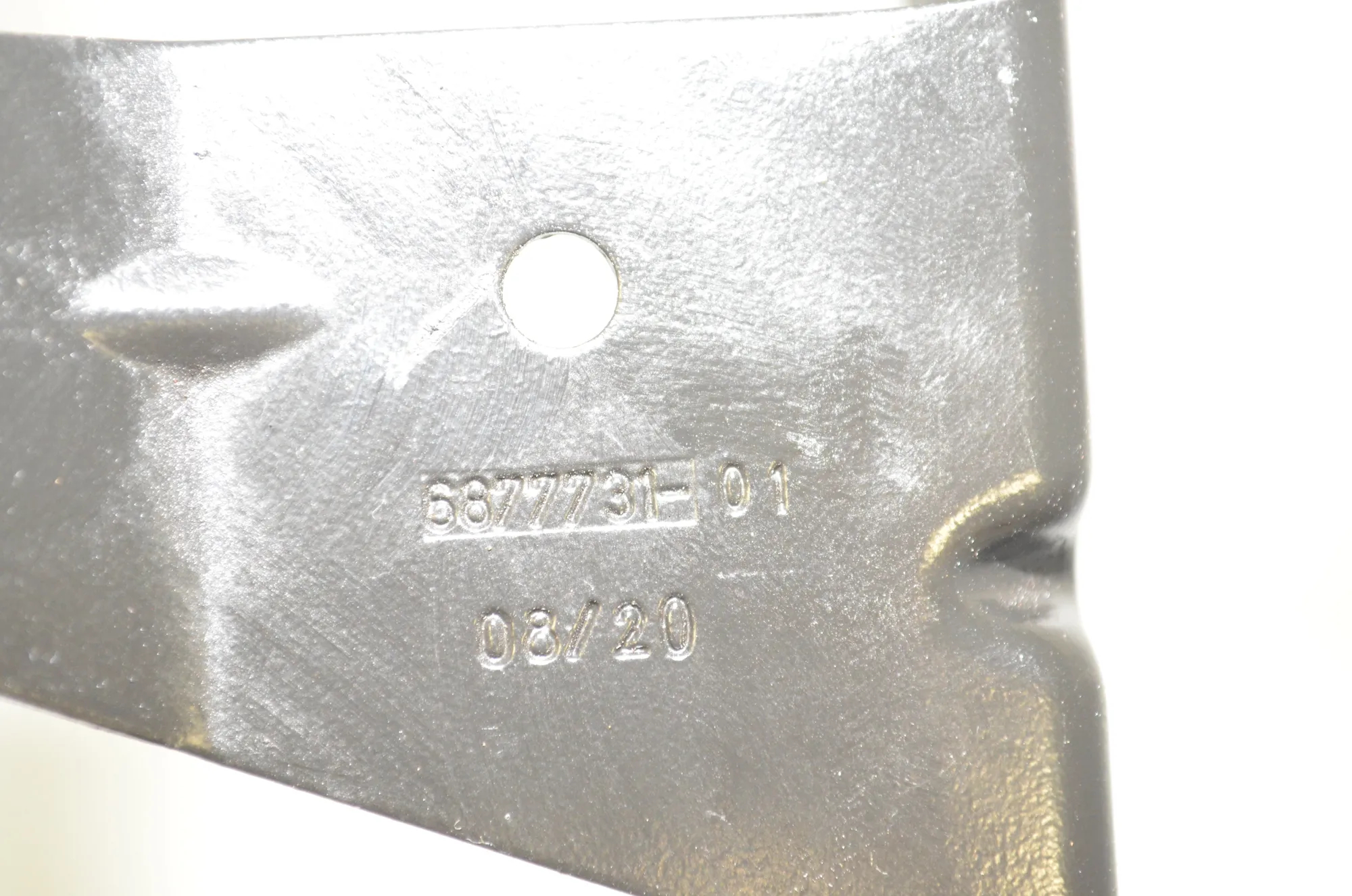 Bracket – OEM 6877731 · BMW 3 Touring (G21) (2019 - -) 318 d 2020 – 4