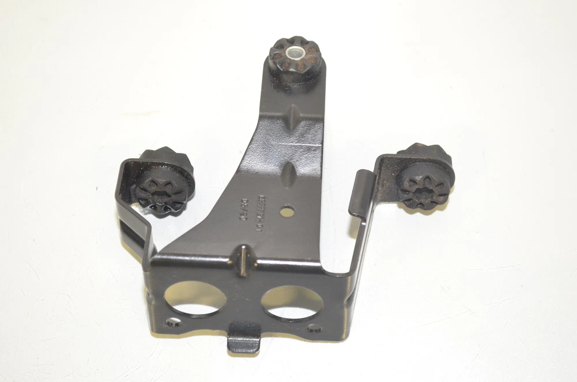 Bracket – OEM 6877731 · BMW 3 Touring (G21) (2019 - -) 318 d 2020 – 3