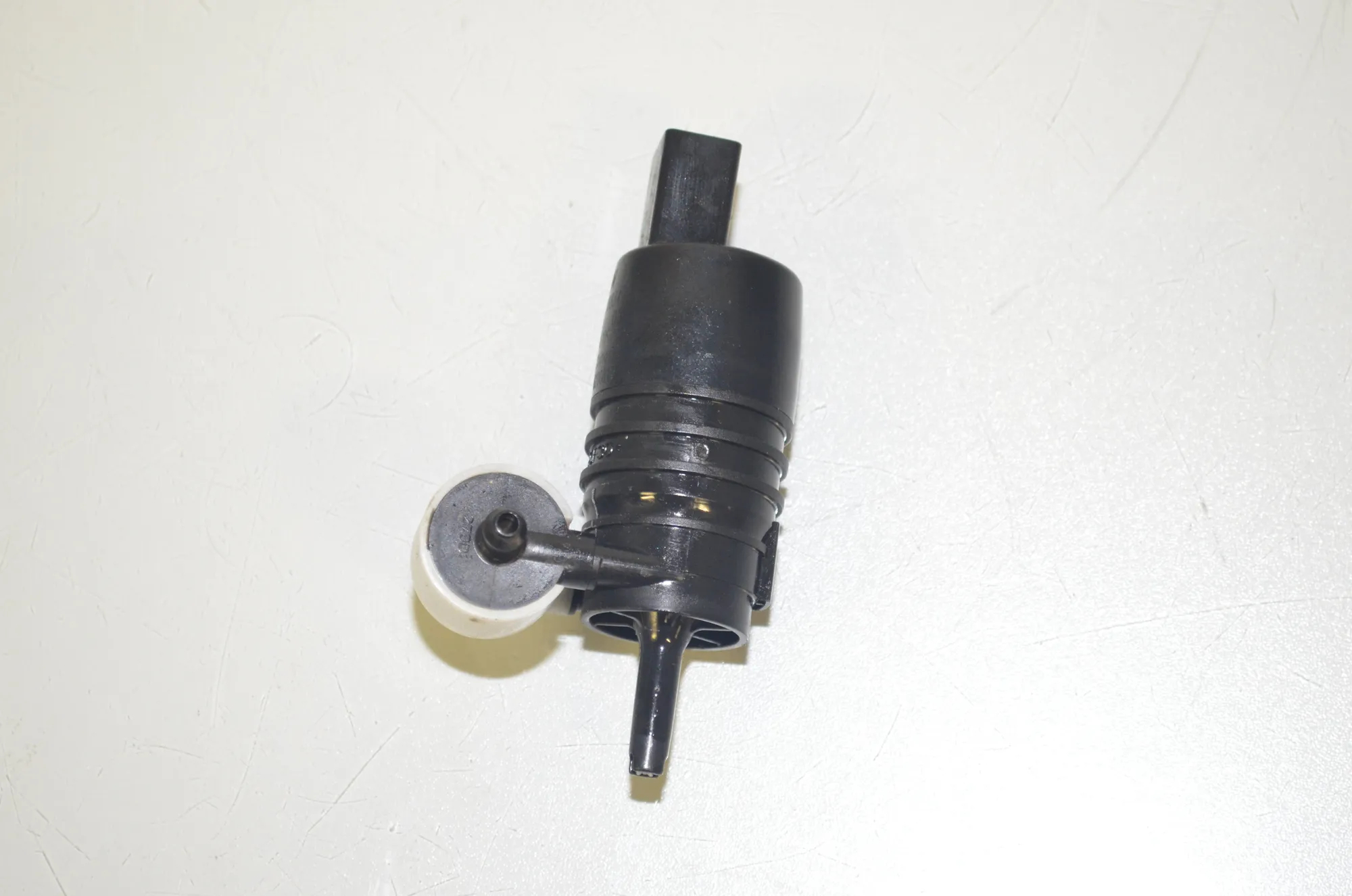 Washer Tank Motor – OEM 7388349 · BMW 3 Touring (G21) (2019 - -) 318 d 2020 – 2