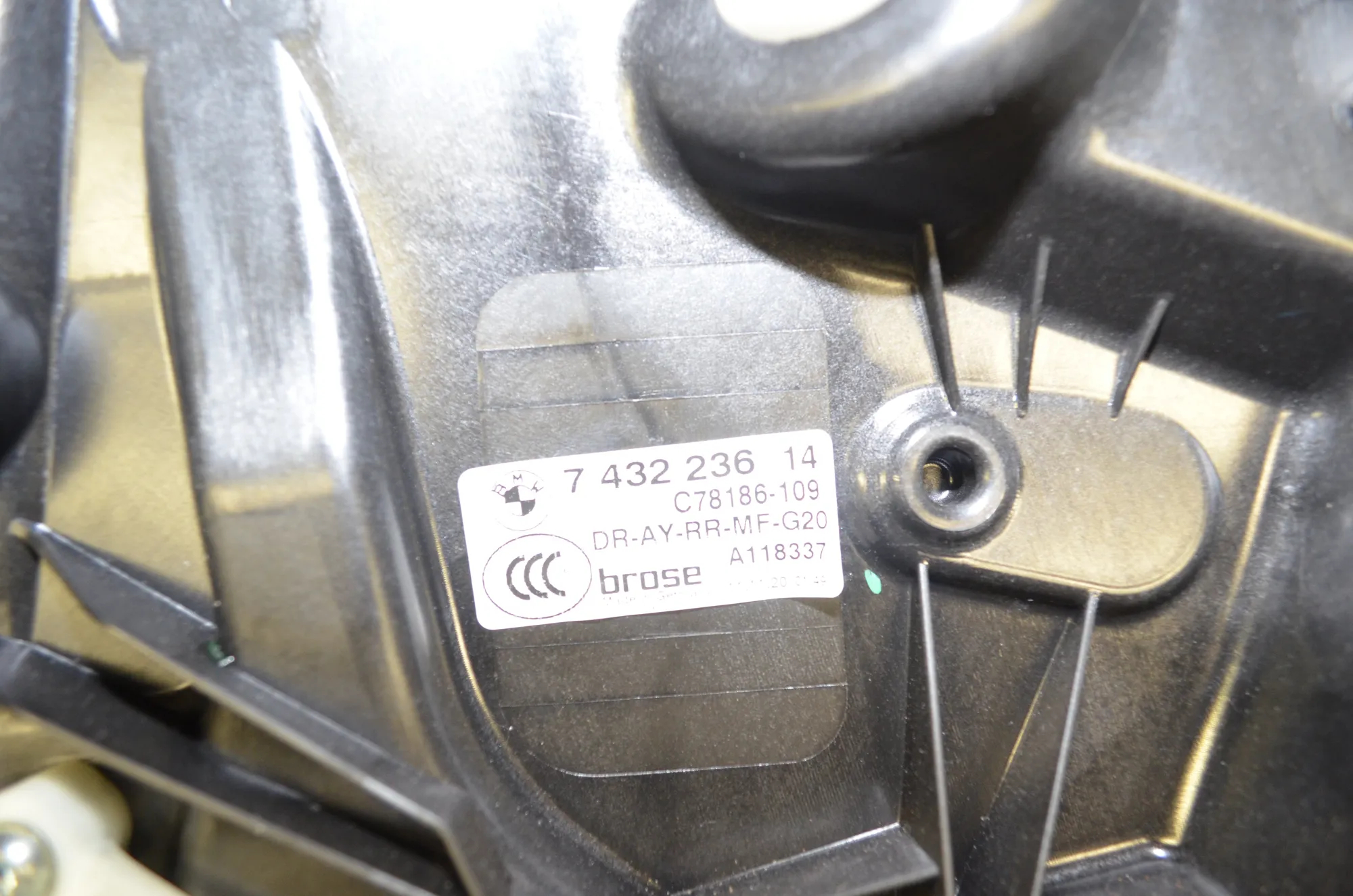 Rear Right Door Window Regulator – OEM 7432236 · BMW 3 Touring (G21) (2019 - -) 318 d 2020 – 4