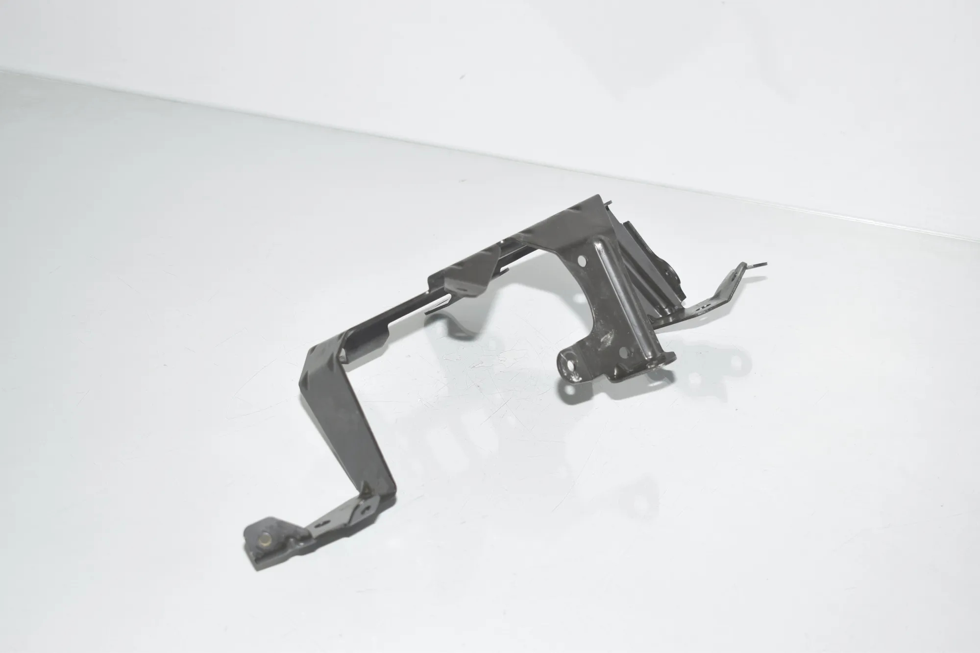 Bracket – OEM 6817999 · BMW 3 (G20, G28) (2018 - -) 330 e 2021 – 3