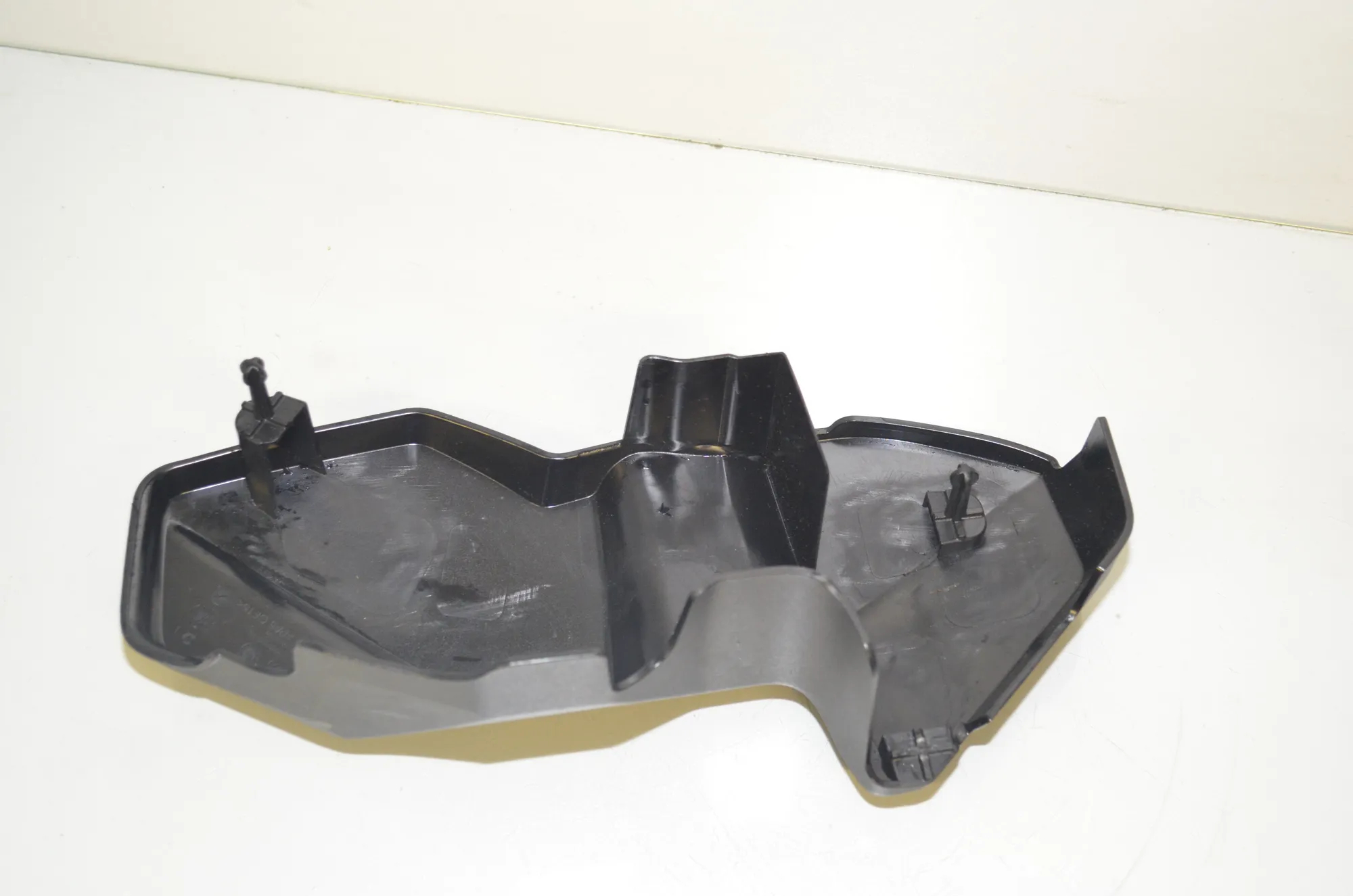 Fuse Box Cover – OEM 8599279 · BMW 3 (G20, G28) (2018 - -) 330 e 2021 – 4