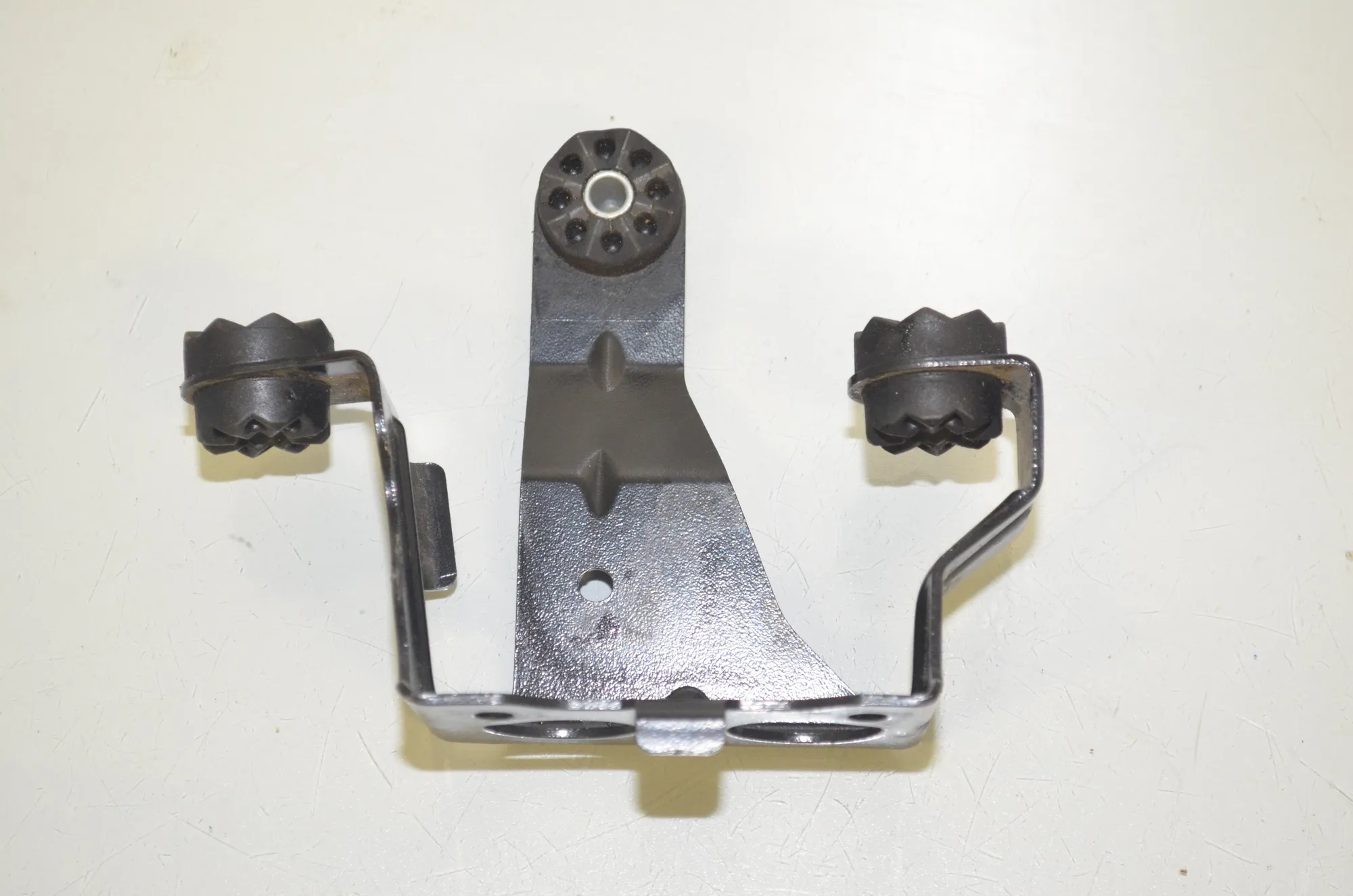 Bracket – OEM 6877731 · BMW 3 (G20, G28) (2018 - -) 330 e 2021