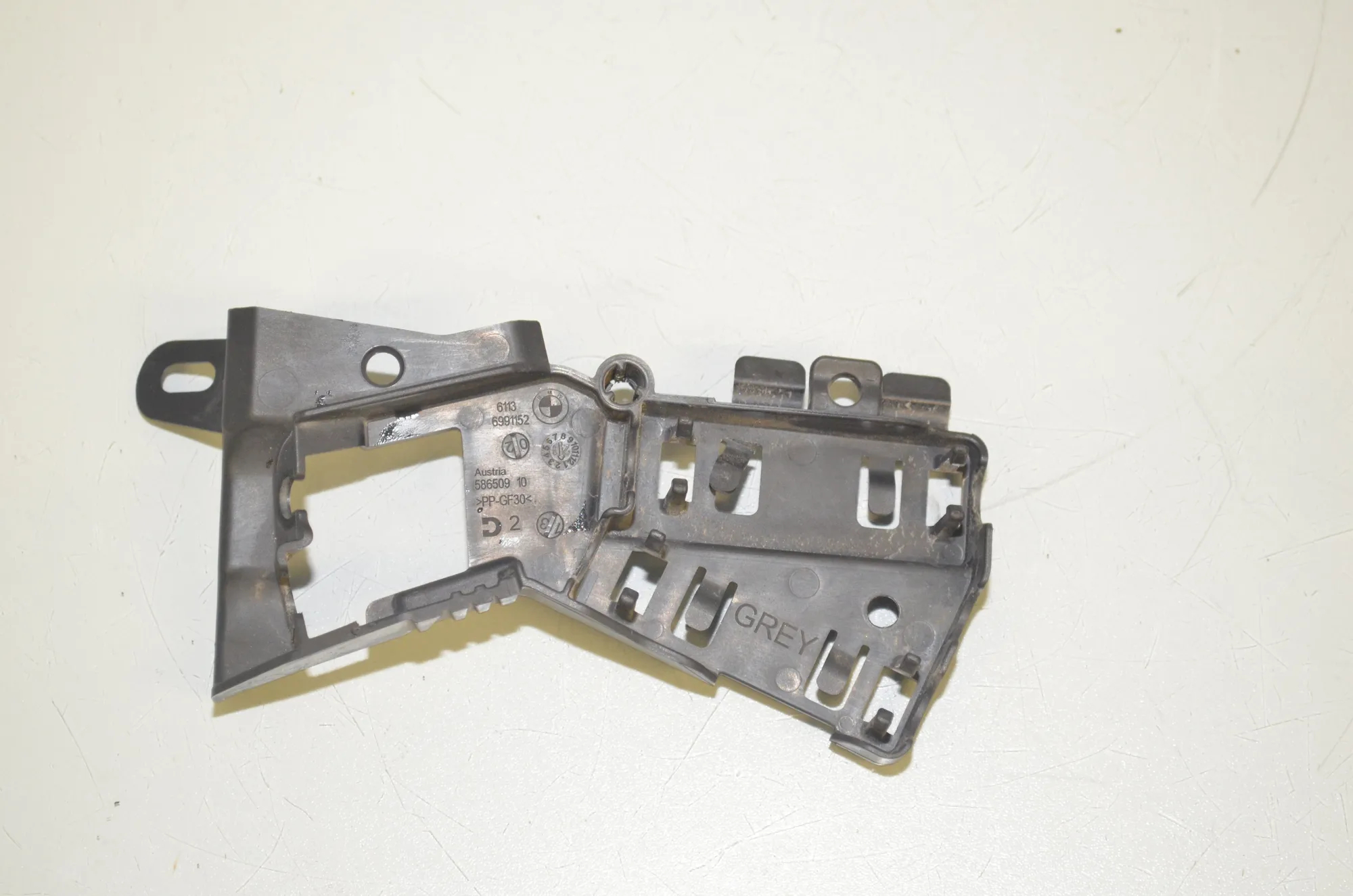 Bracket – OEM 6991152 · BMW 3 (G20, G28) (2018 - -) 330 e 2021
