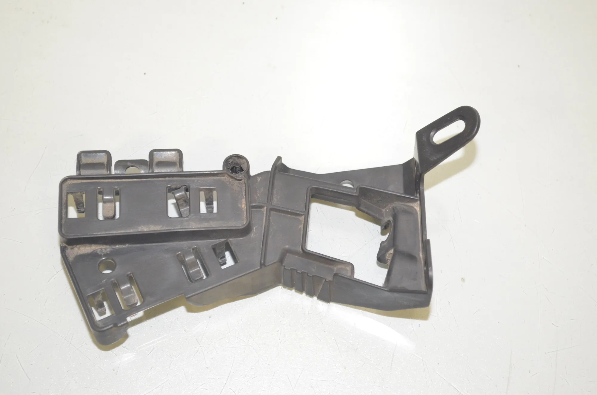 Bracket – OEM 6991152 · BMW 3 (G20, G28) (2018 - -) 330 e 2021 – 3