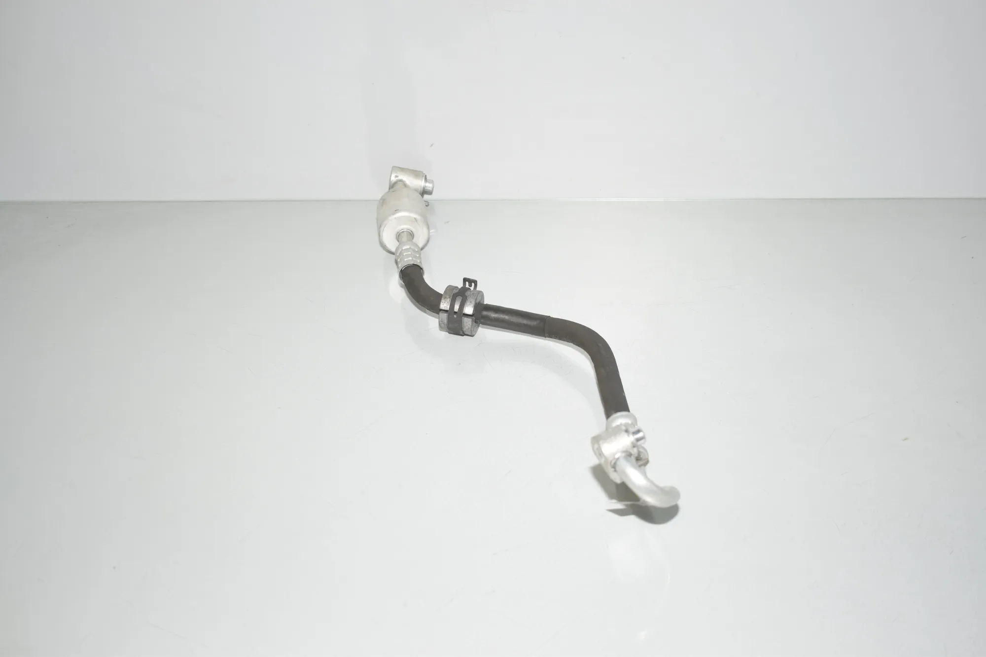 A/C Air Con Hose Pipe – OEM 9395475 · BMW 3 (G20, G28) (2018 - -) 330 e 2021 – 3