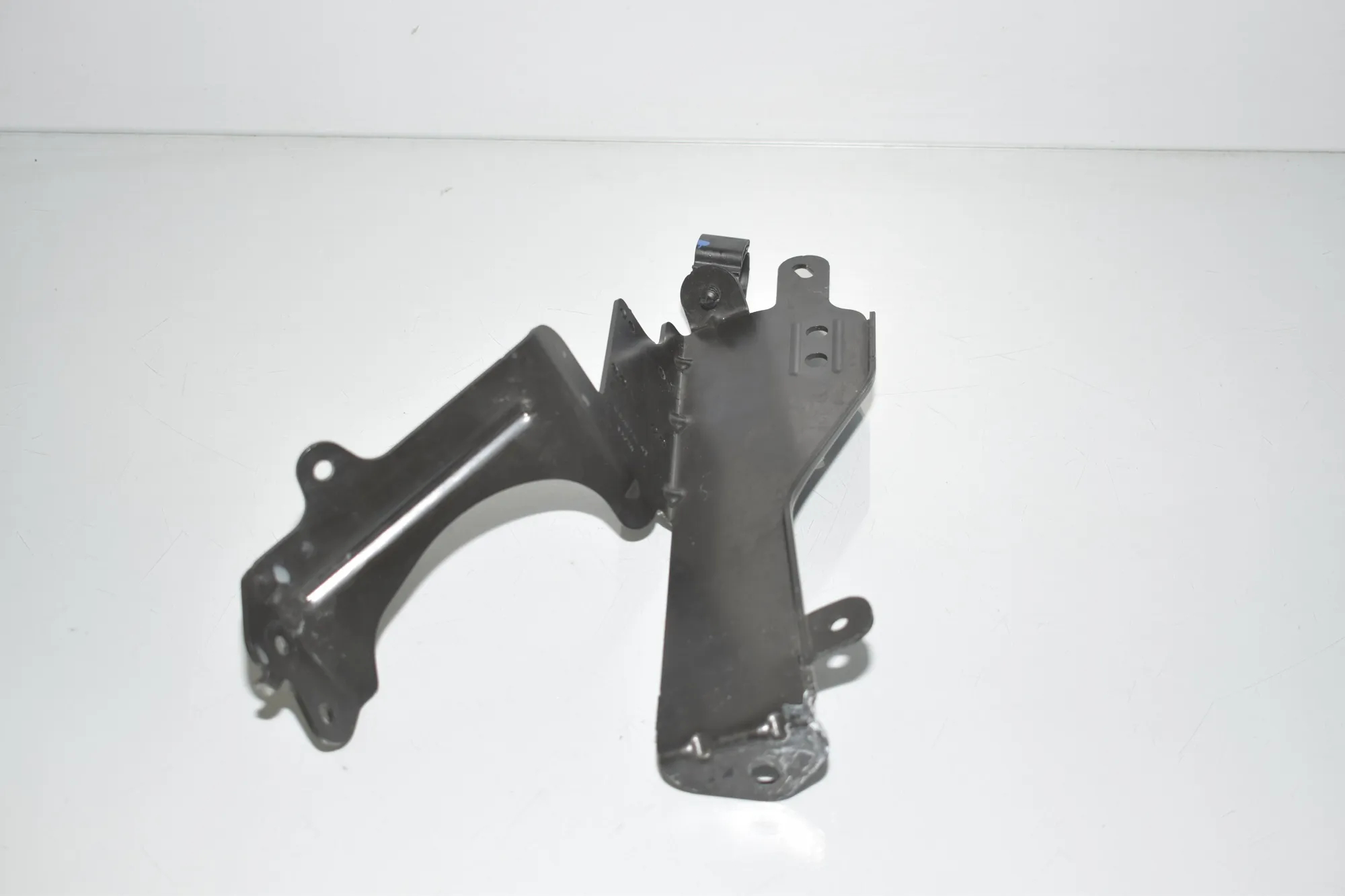 Bracket – OEM 6820736 · BMW 3 (G20, G28) (2018 - -) 330 e 2021