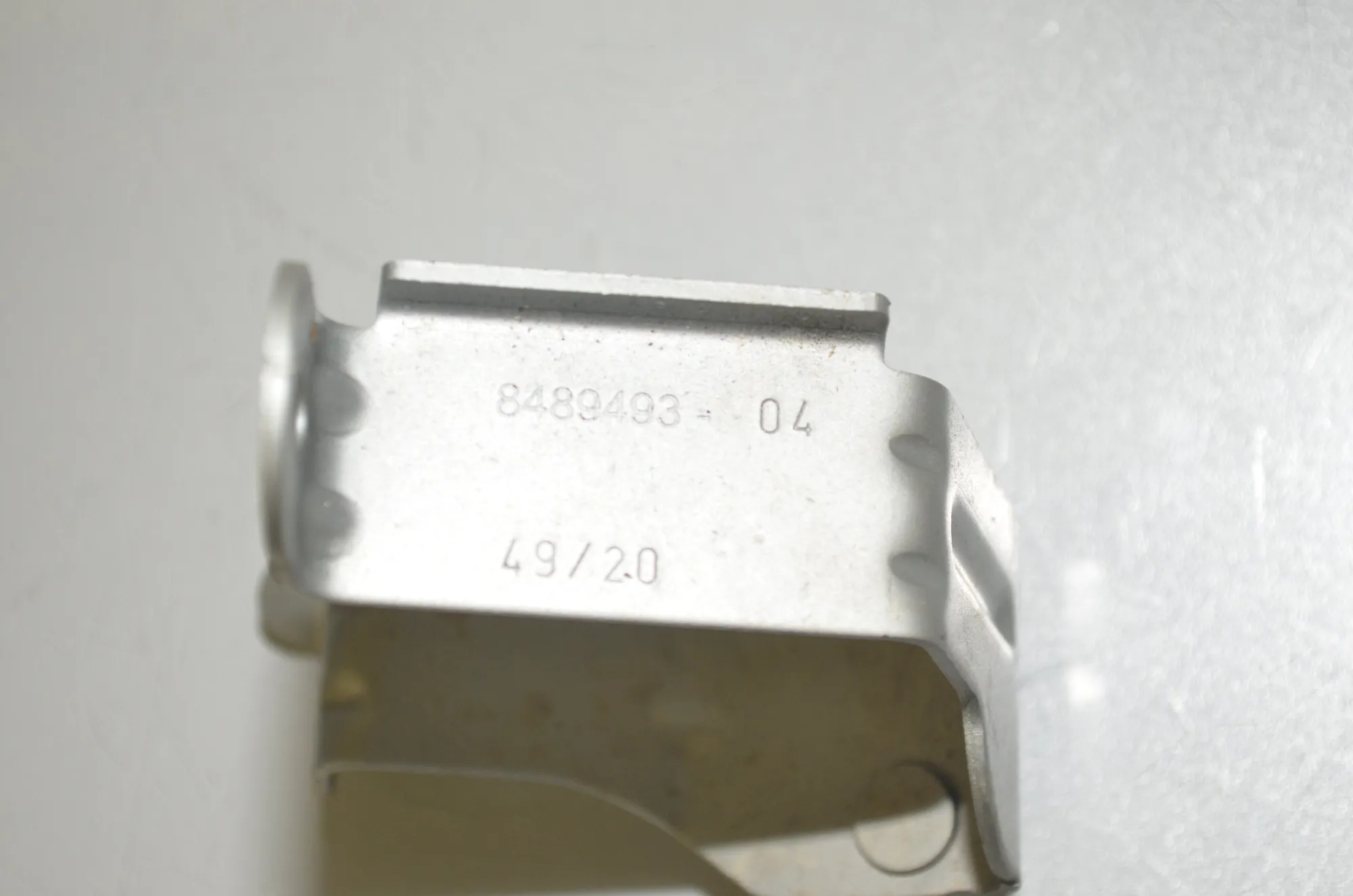 Bracket – OEM 8489493 · BMW 3 (G20, G28) (2018 - -) 330 e 2021 – 4