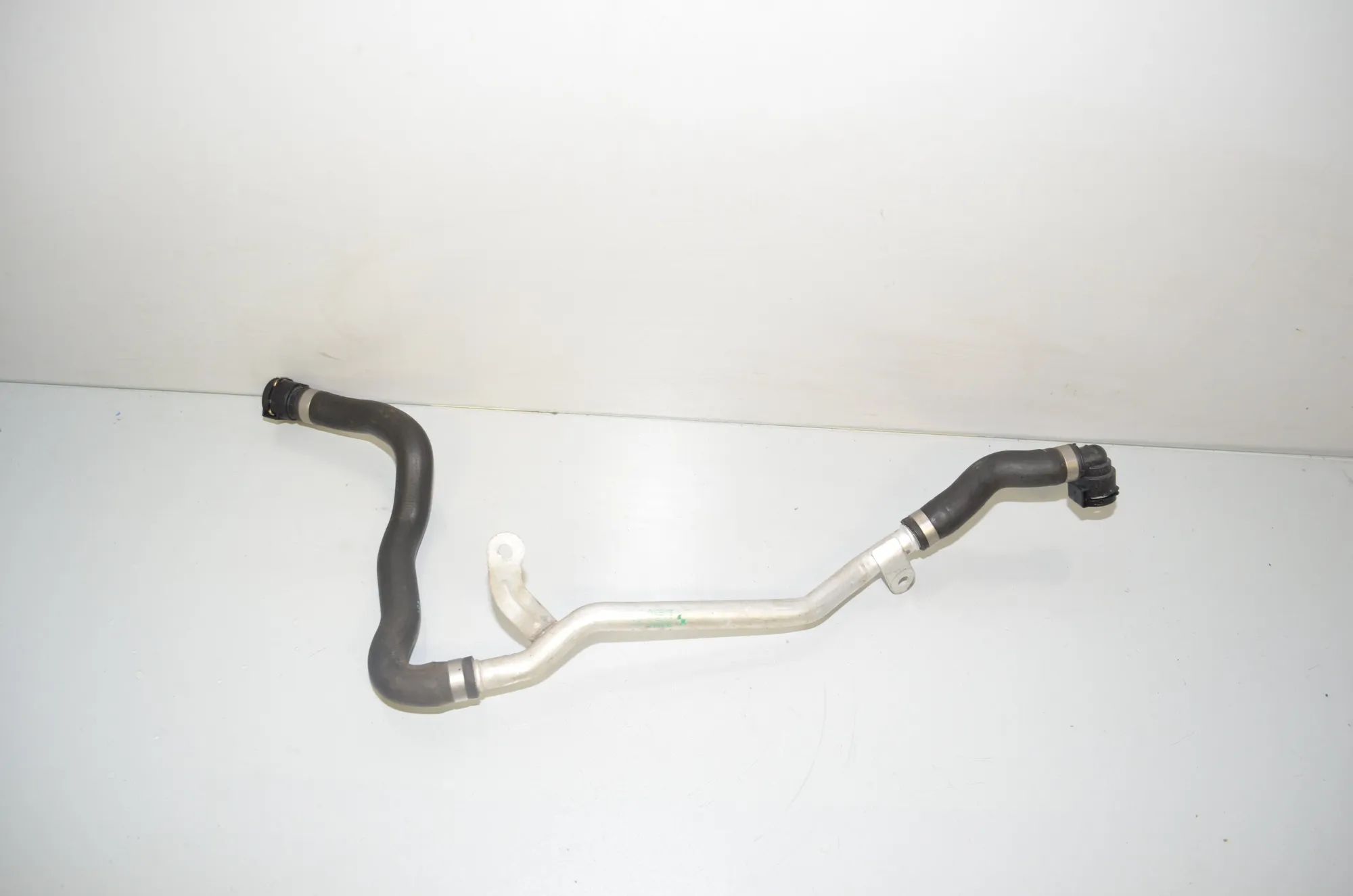 A/C Air Con Hose Pipe – OEM 9875345 · BMW 3 (G20, G28) (2018 - -) 330 e 2021 – 3