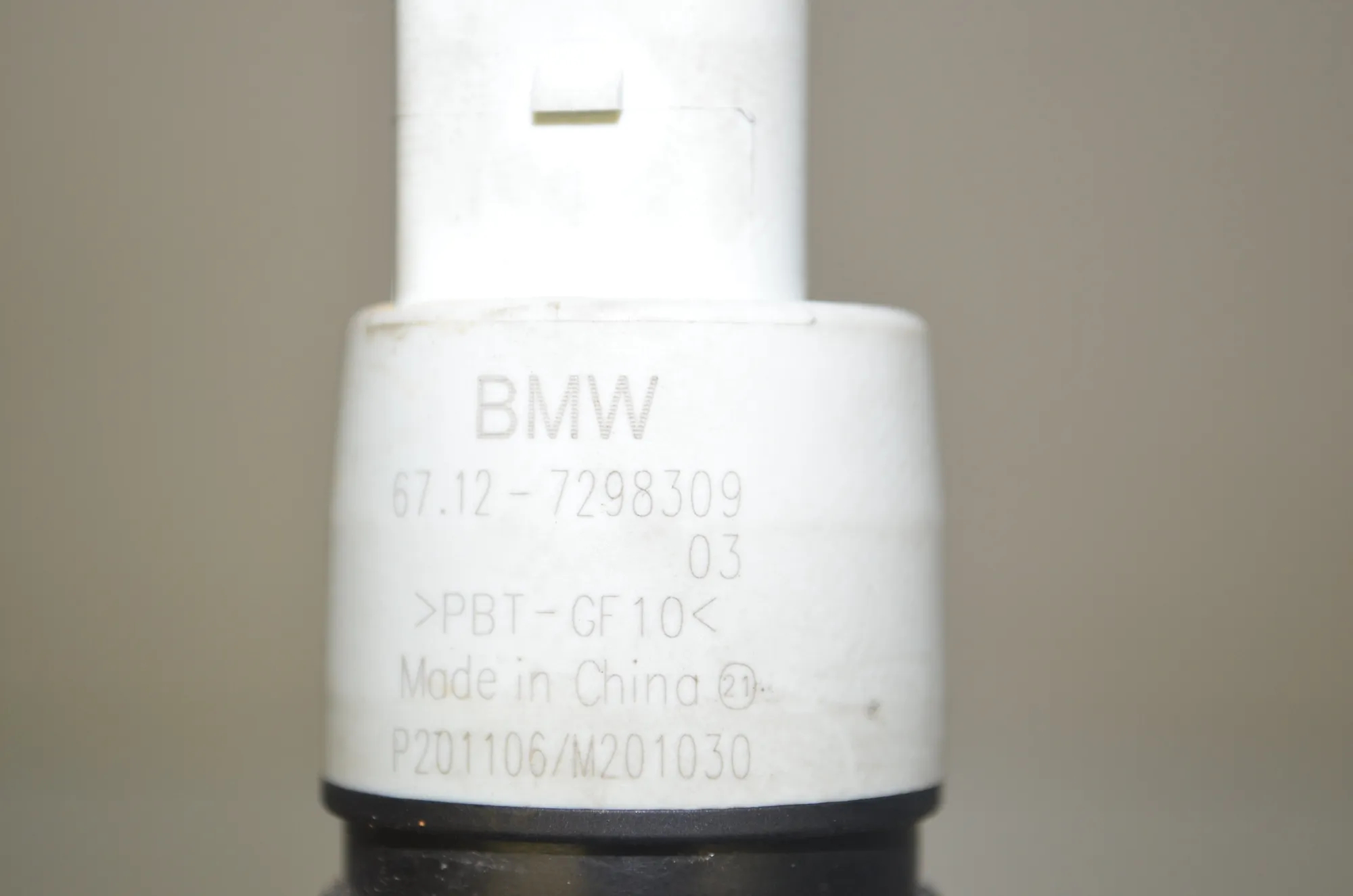 Washer Tank Motor – OEM 7298309 · BMW 3 (G20, G28) (2018 - -) 330 e 2021 – 4