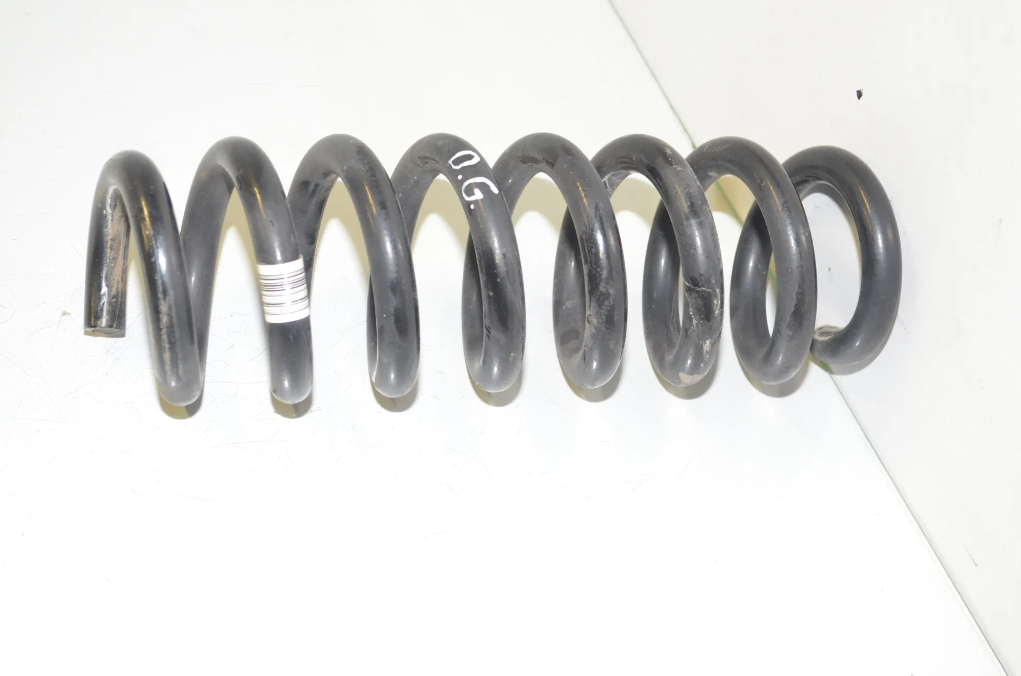 Rear Right Coil Spring – OEM 6889982 · BMW 3 (G20, G28) (2018 - -) 330 e 2021 – 2