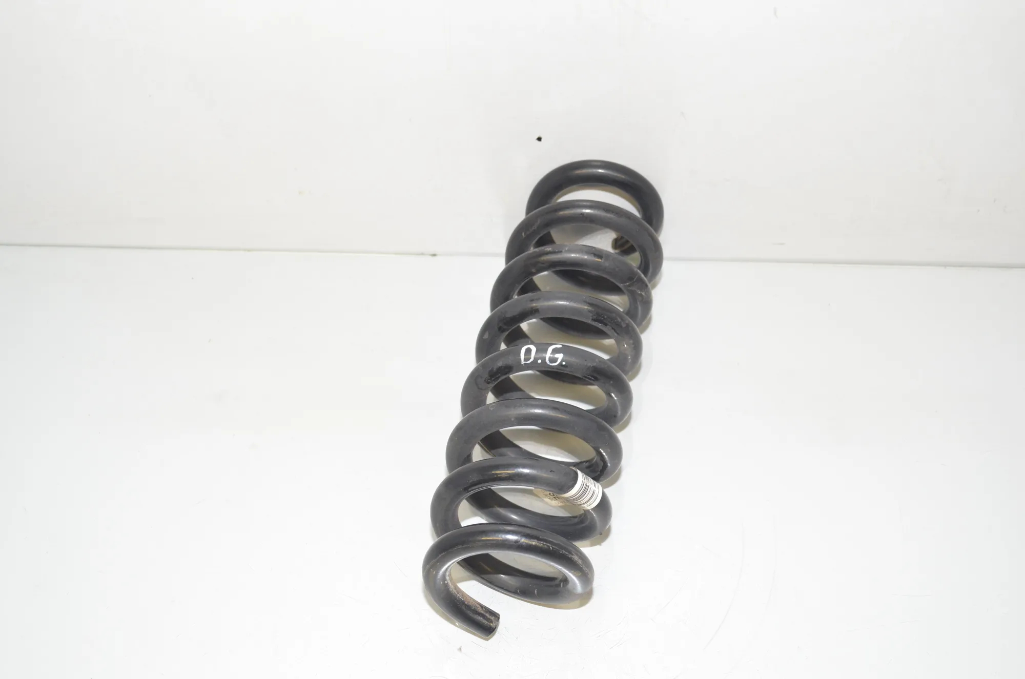 Rear Right Coil Spring – OEM 6889982 · BMW 3 (G20, G28) (2018 - -) 330 e 2021