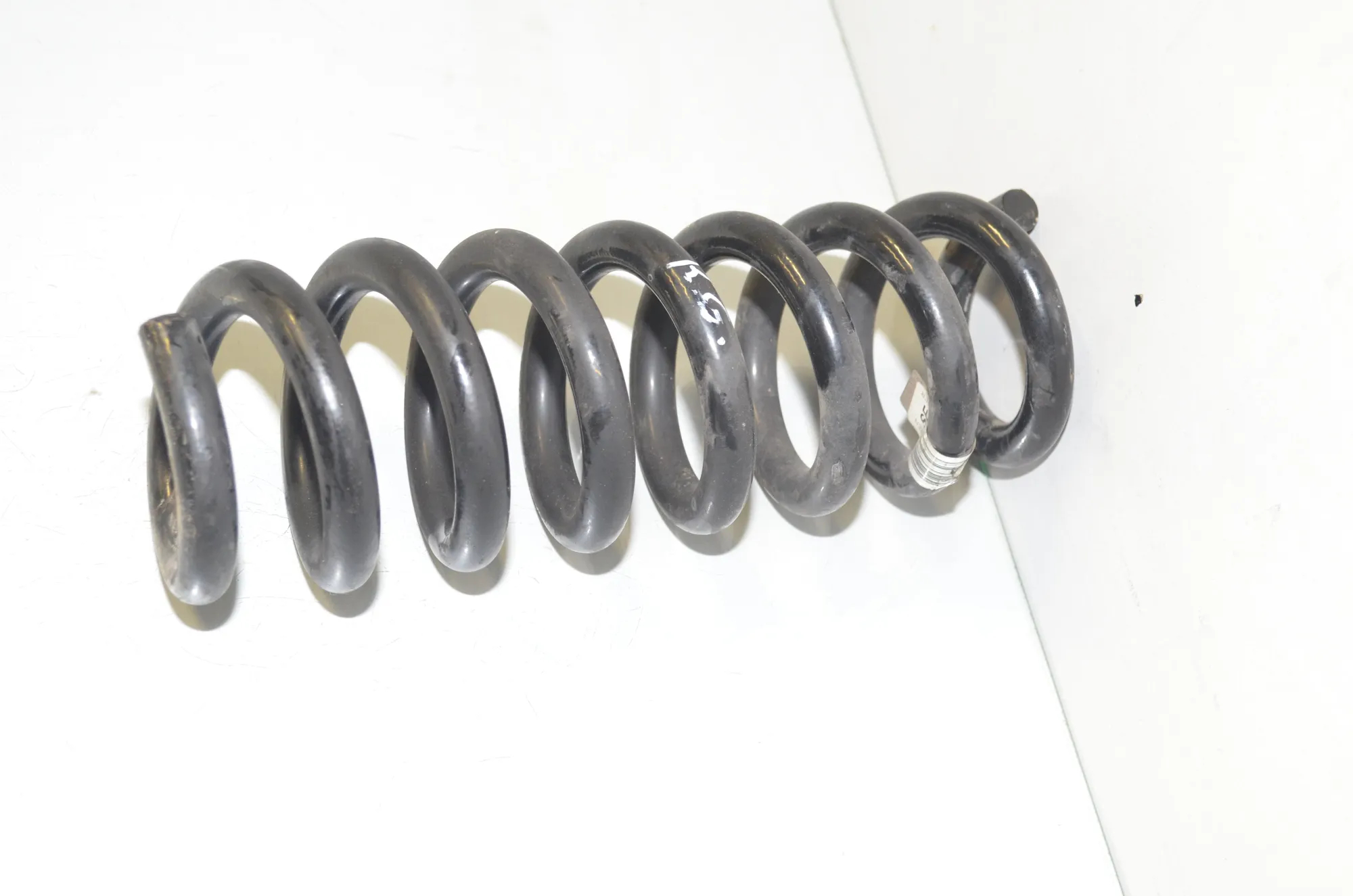 Rear Left Coil Spring – OEM 6889982 · BMW 3 (G20, G28) (2018 - -) 330 e 2021 – 3