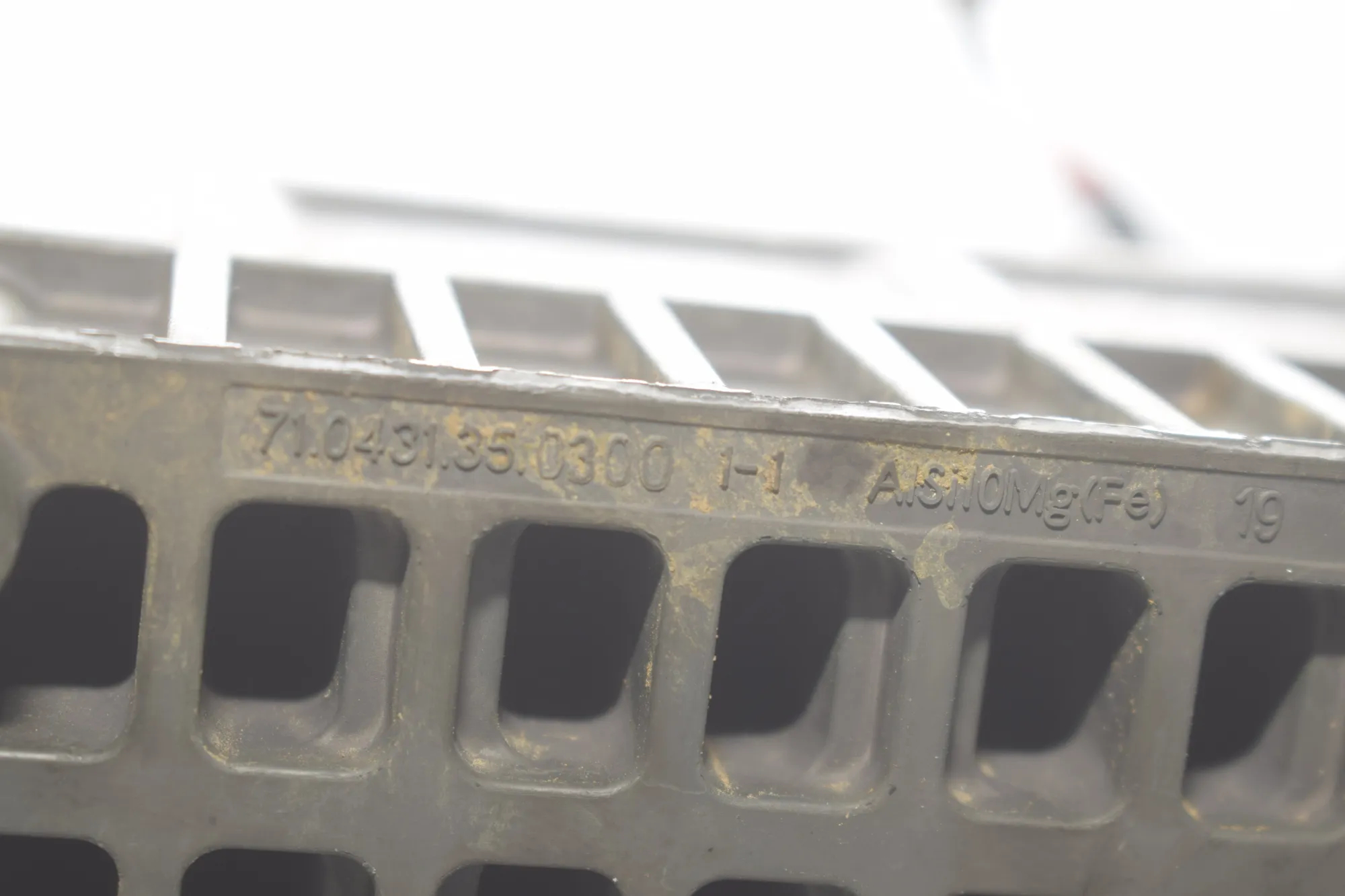 Other Control Units – OEM 710431350300 · BMW 1 (F40) (2019 - -) (F40)118d 2020 – 6