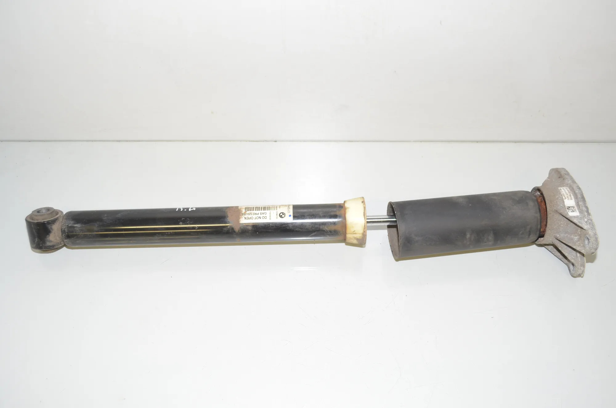 Rear Left Shock Absorber – OEM 6874465 · BMW 2 Active Tourer (F45) 220 d 2015