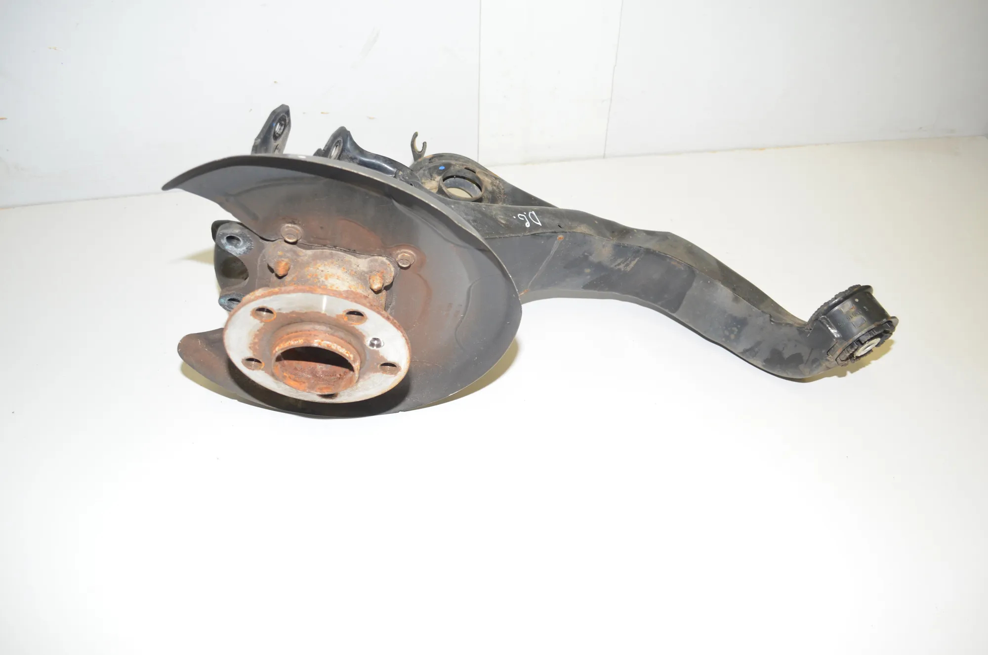 Rear Right Wheel Hub – OEM 8842880 · BMW 2 Active Tourer (F45) 220 d 2015