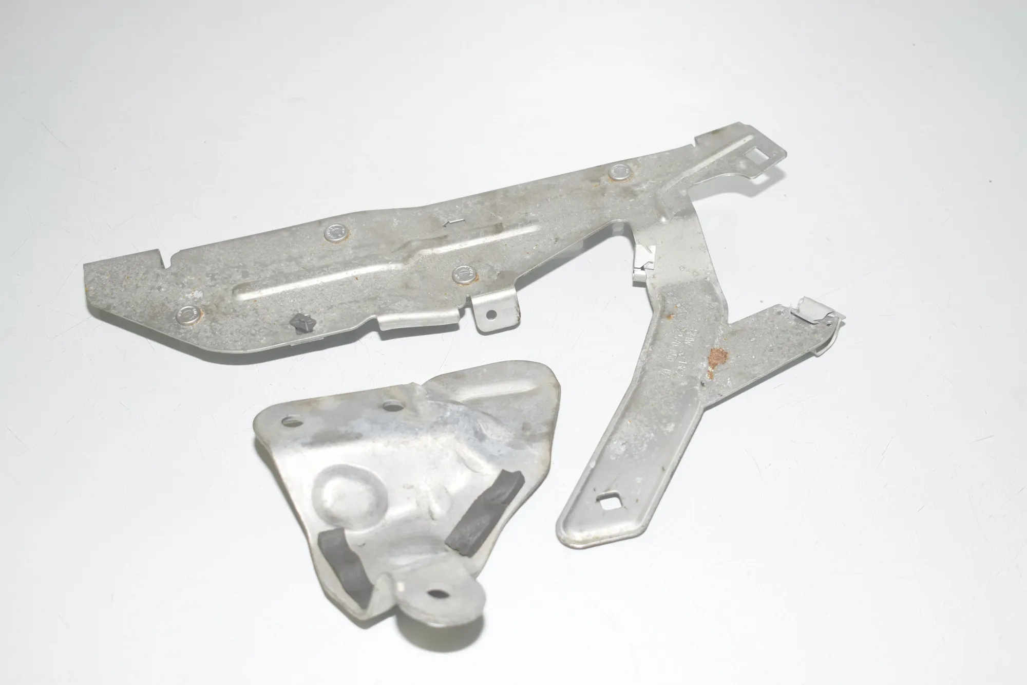 Bracket – OEM 8570850 · BMW 1 (F40) (2019 - -) (F40)118d 2020 – 5