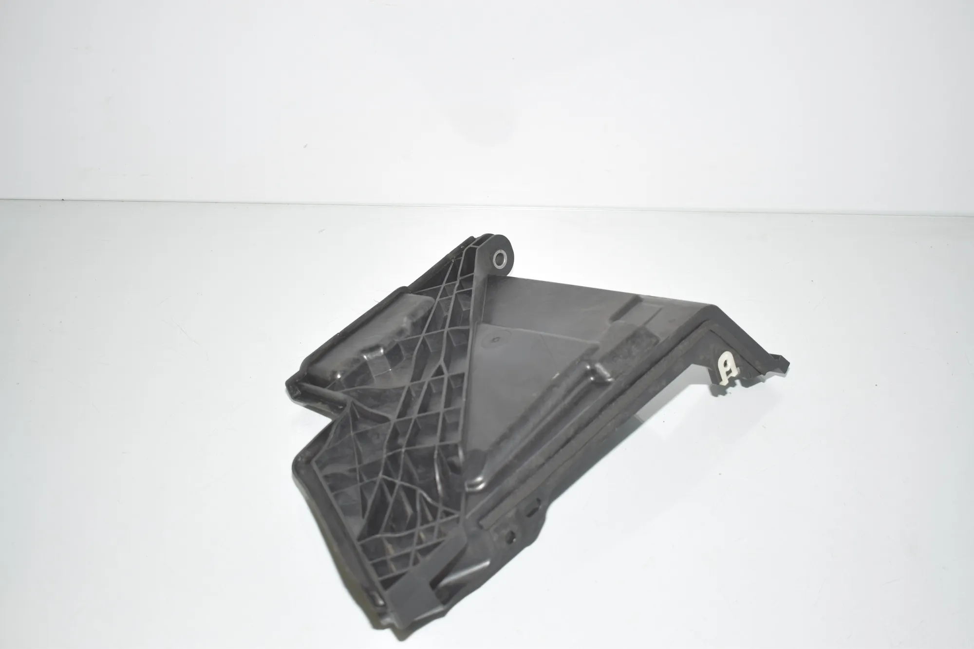 Battery Holder Tray – OEM 7473113 · BMW 1 (F40) (2019 - -) (F40)118d 2020 – 2