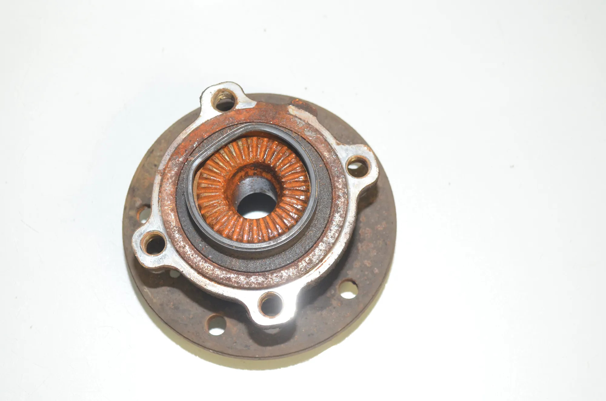 Front Left Wheel Bearing – OEM 6877562 · BMW X1 (E84) xDrive 20 i 2014 – 4