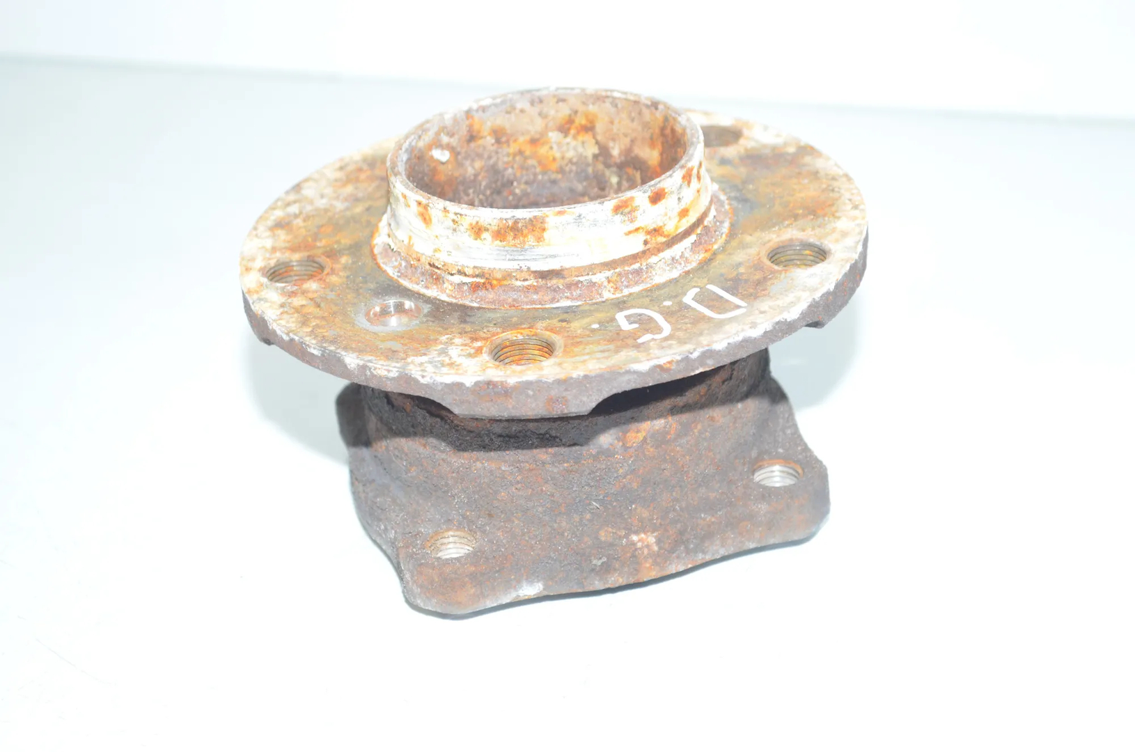 Rear Right Wheel Bearing – OEM 6867806 · BMW 5 (F10) 530 d 2013 – 2