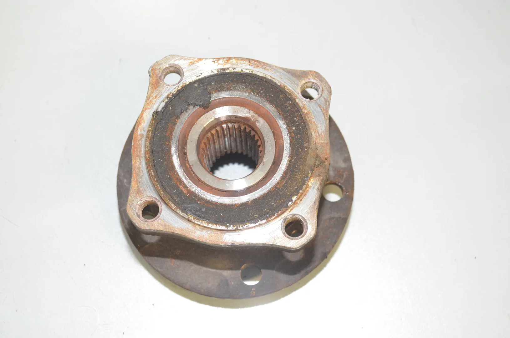 Rear Left Wheel Bearing – OEM 33006867806 · BMW 5 (F10) 530 d 2013 – 4