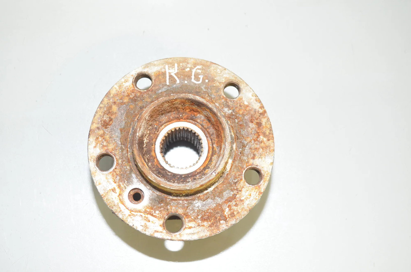Rear Left Wheel Bearing – OEM 33006867806 · BMW 5 (F10) 530 d 2013 – 2